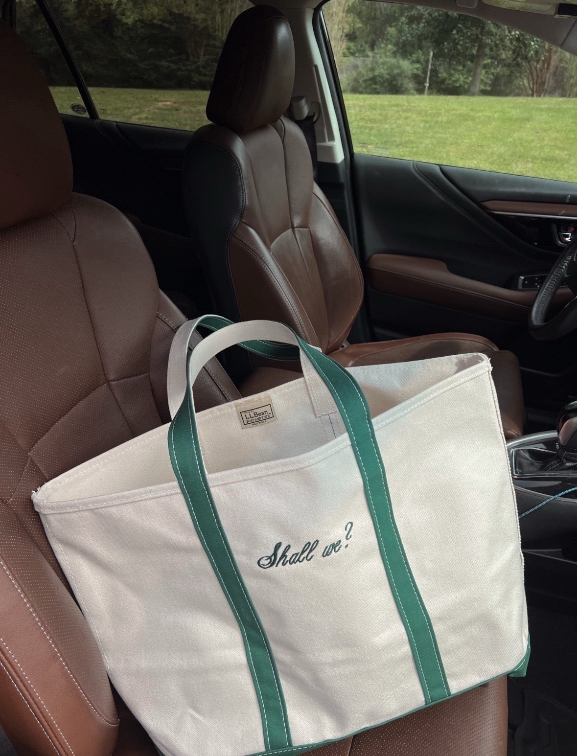 The iconic tote monogrammed and ready for any adventure 💚

#LTKFindsUnder100 #LTKdayinmylife #LTKOver40