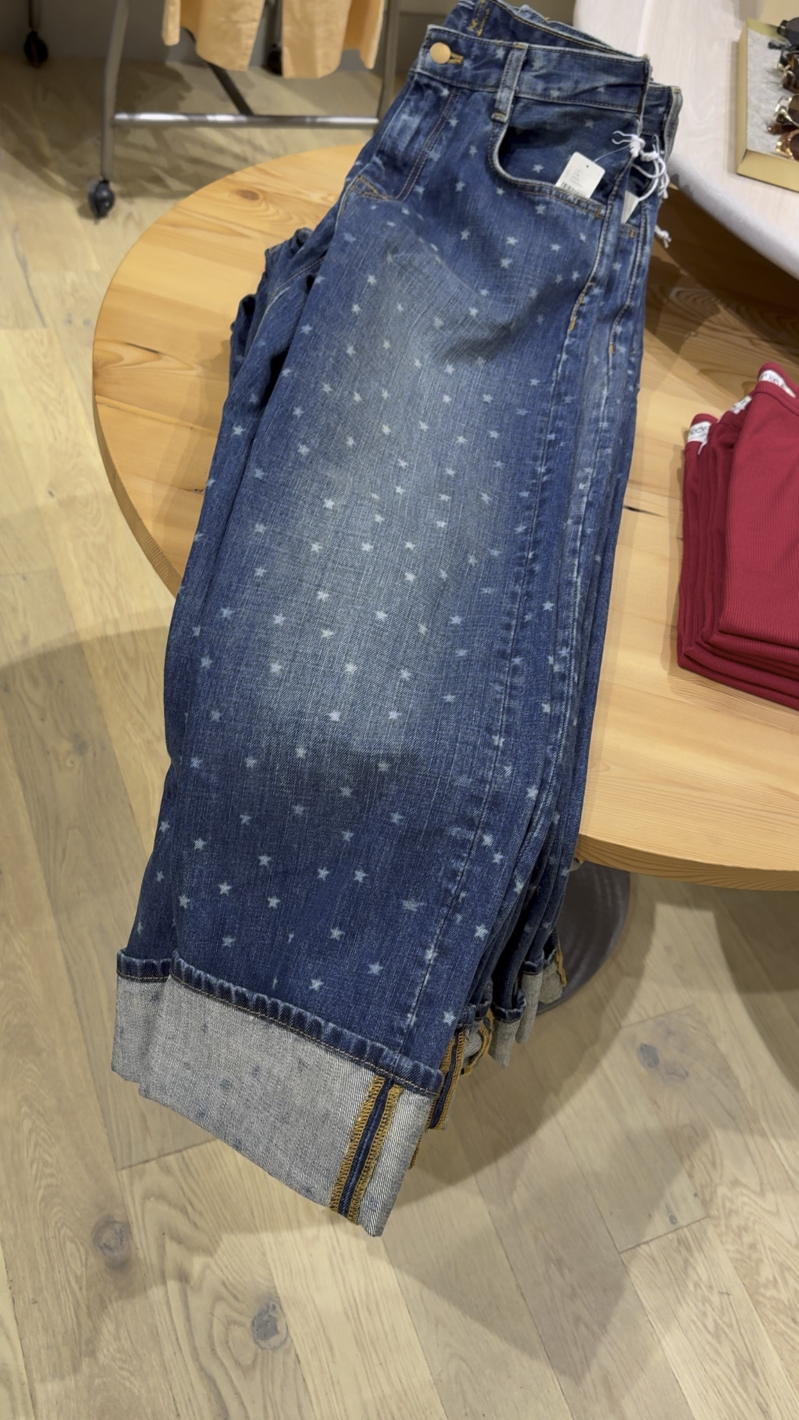 I’m kinda obsessed with these jeans…stars are so cute!! 


*Use my code CATHERINE20 for 20% off Orders of $100+ at Anthropologie 
*Dates: Thursday 6/25 – Sunday 6/28

￼

#LTKdayinmylife #LTKmomlife #LTKOver40