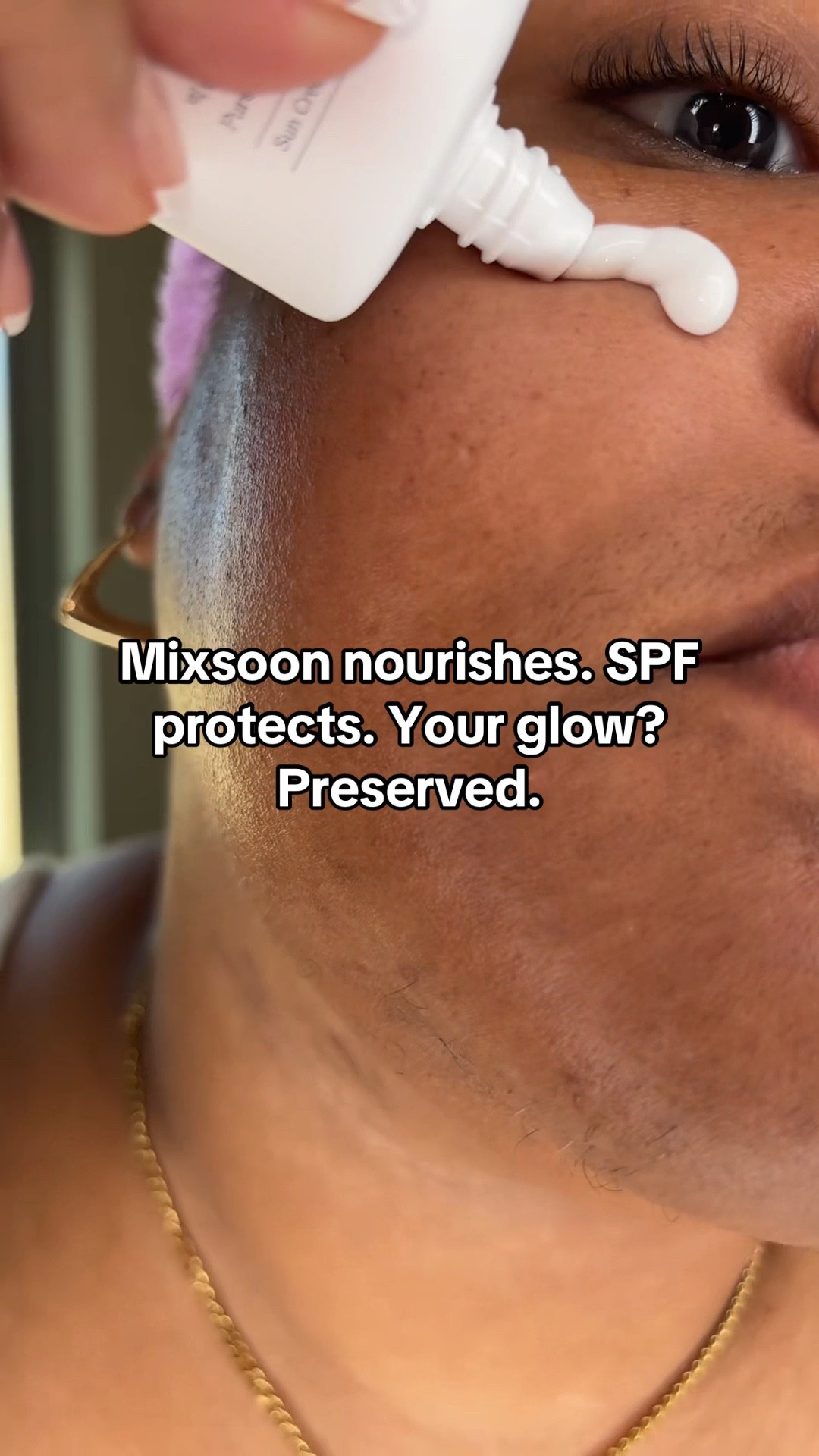 Your glow means nothing without protection 👏🏾 Mixsoon’s SPF50 sunscreen doesn’t just sit pretty — it hydrates, protects, and works without leaving a cast. Lightweight, non-greasy, and perfect under makeup. Your skin barrier called… it wants this. 🧴☀️💧

#LTKBeauty