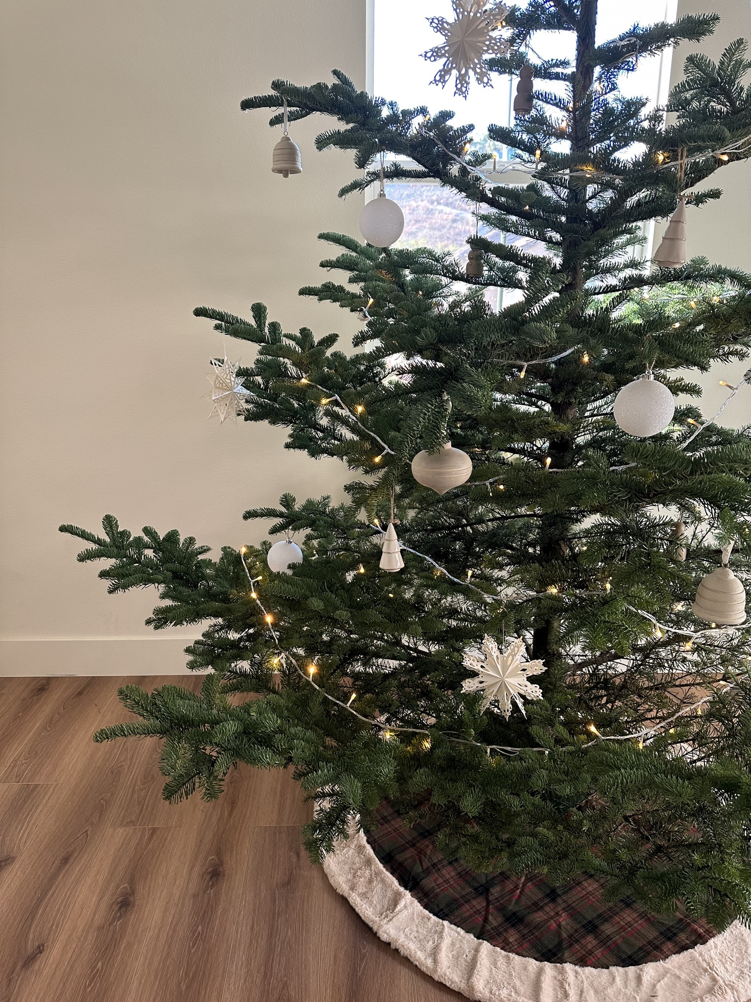 Simple white Christmas tree
Neutral Christmas tree
Simple Christmas ornaments
Neutral and simple ornaments 
Crate and barrel ornaments 

#LTKHoliday #LTKSeasonal #LTKhome