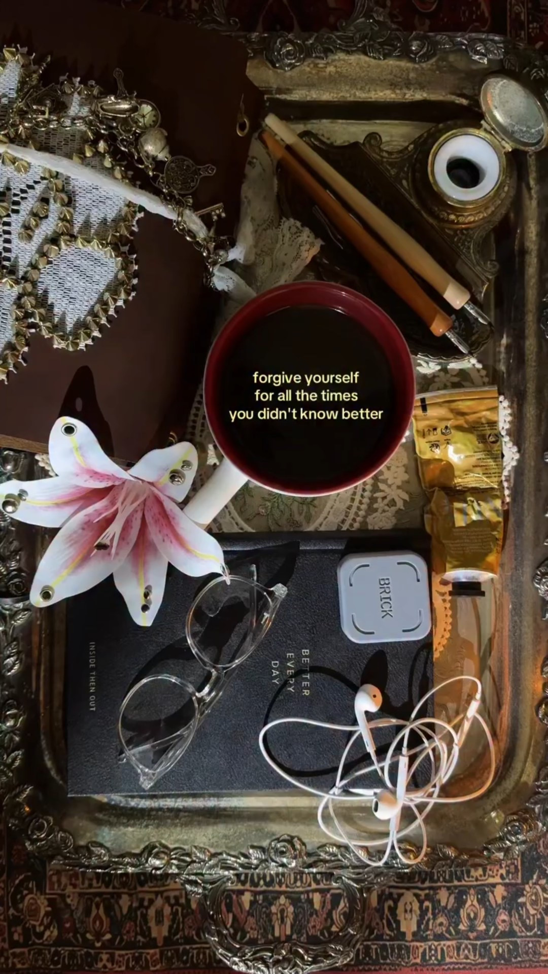 as this year comes to an end, remember you did the best you could with the knowledge you had at the time 🤍

#healingjourney

Unplugged: @getbrick 
Prompt journal: @insidethenout
Headphones: @apple

#LTKHome #LTKselfcare #LTKmorningroutine