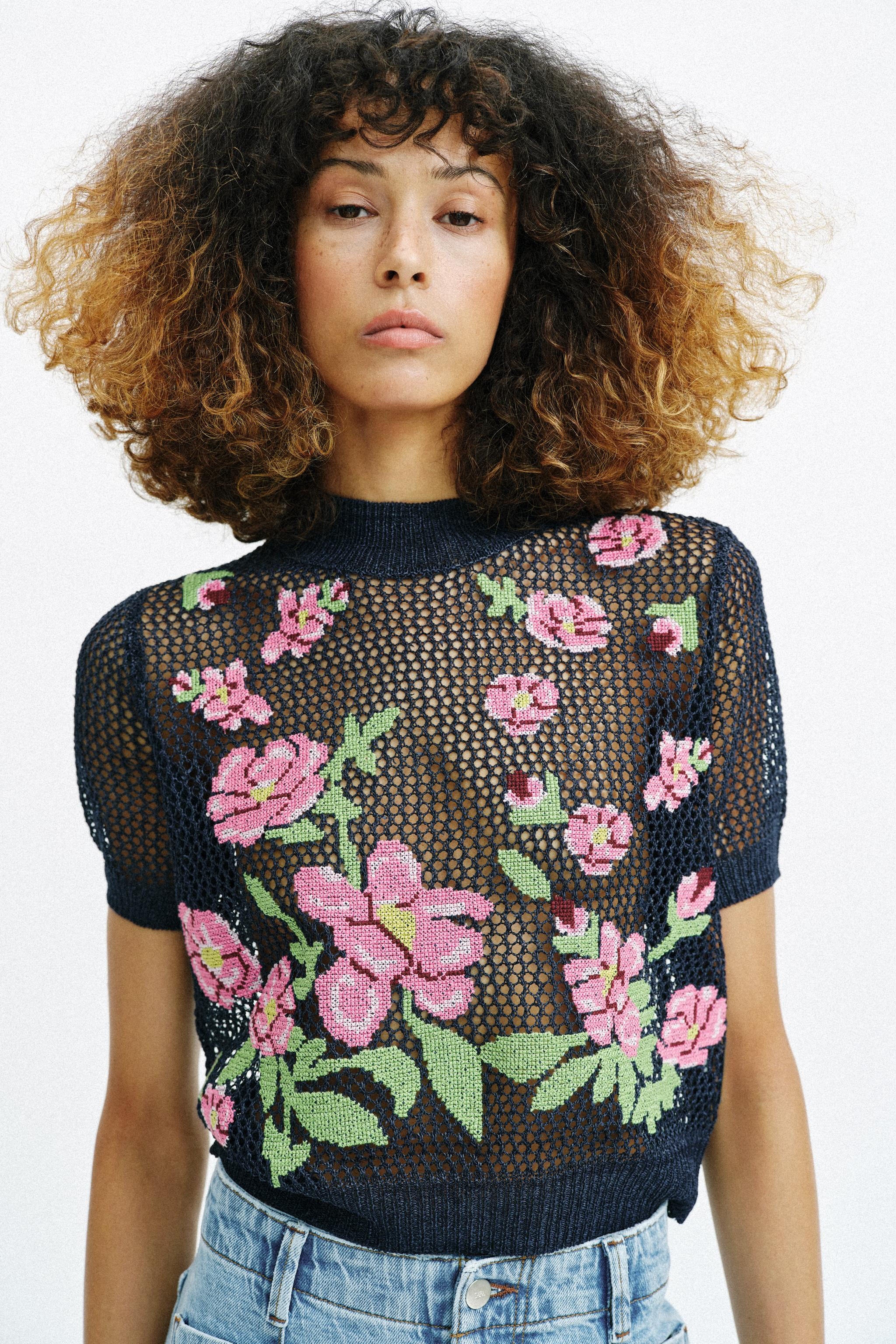 FLORAL EMBROIDERED KNIT TOP | Zara US