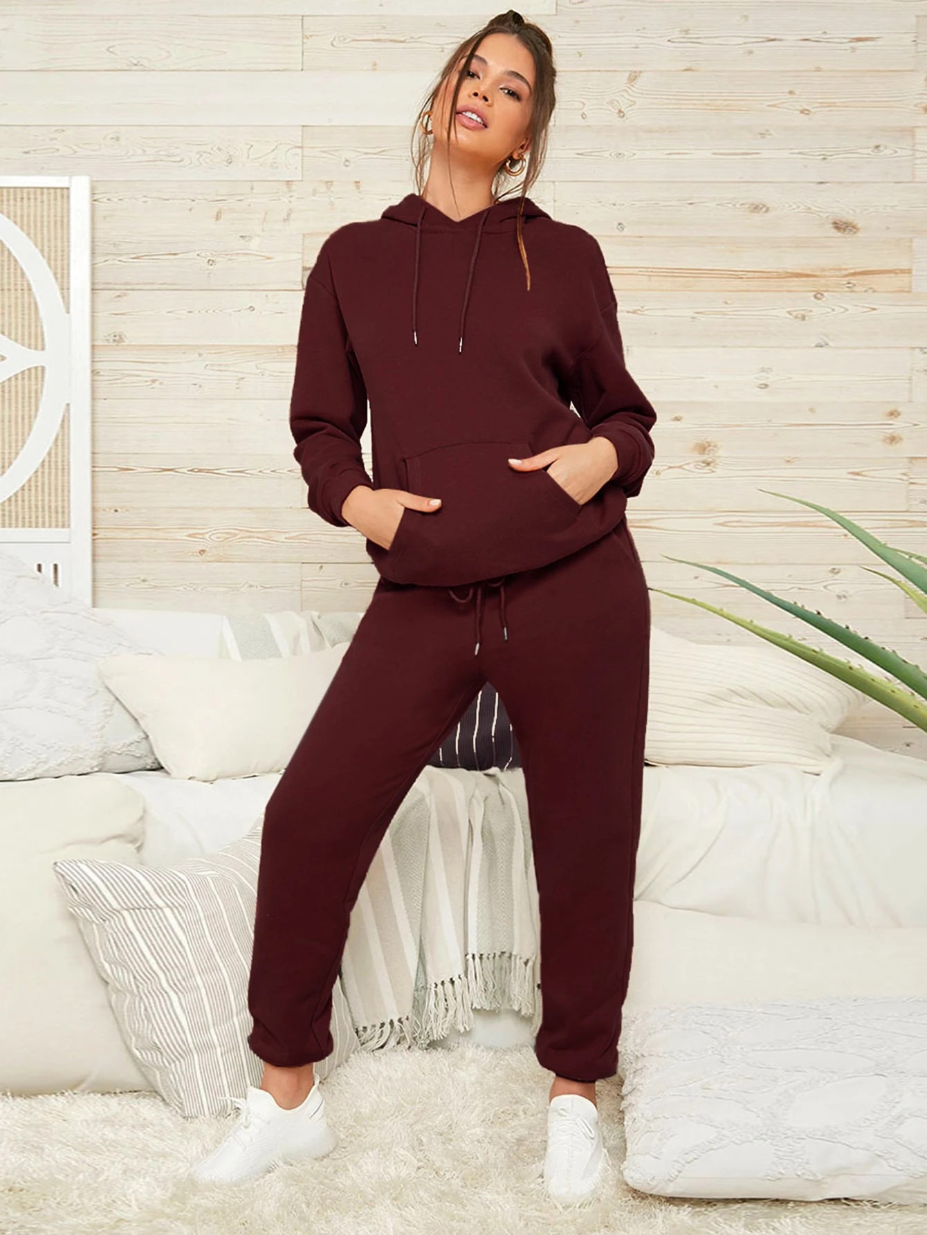 Pocket Front Hoodie and Sweatpants Set
   
    SKU: swtwop07200820069
         
        26 Review... | ROMWE