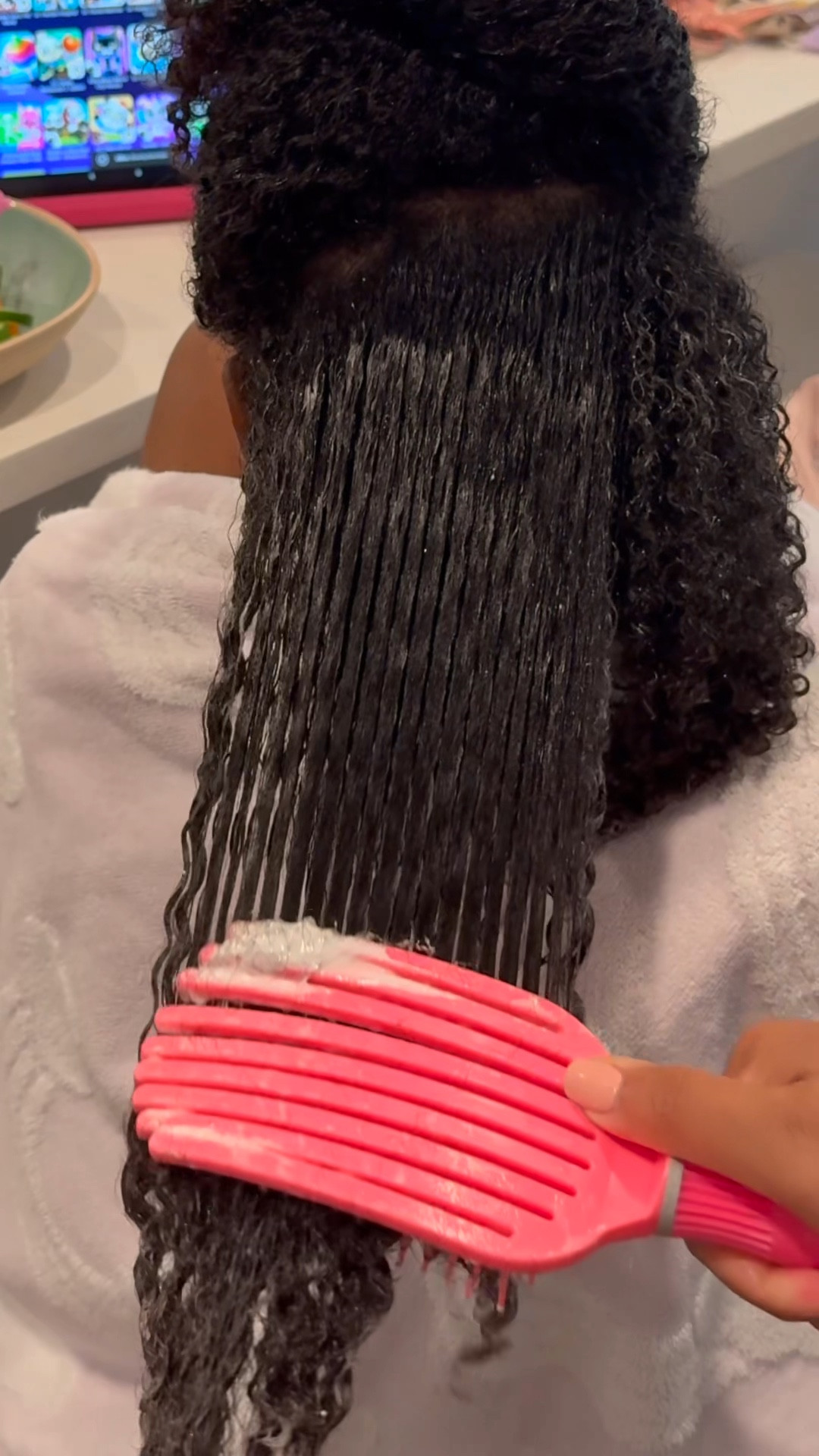 Curly hair wash routine!🫧🌀💕

#LTKBeauty #LTKKids #LTKStyleTip