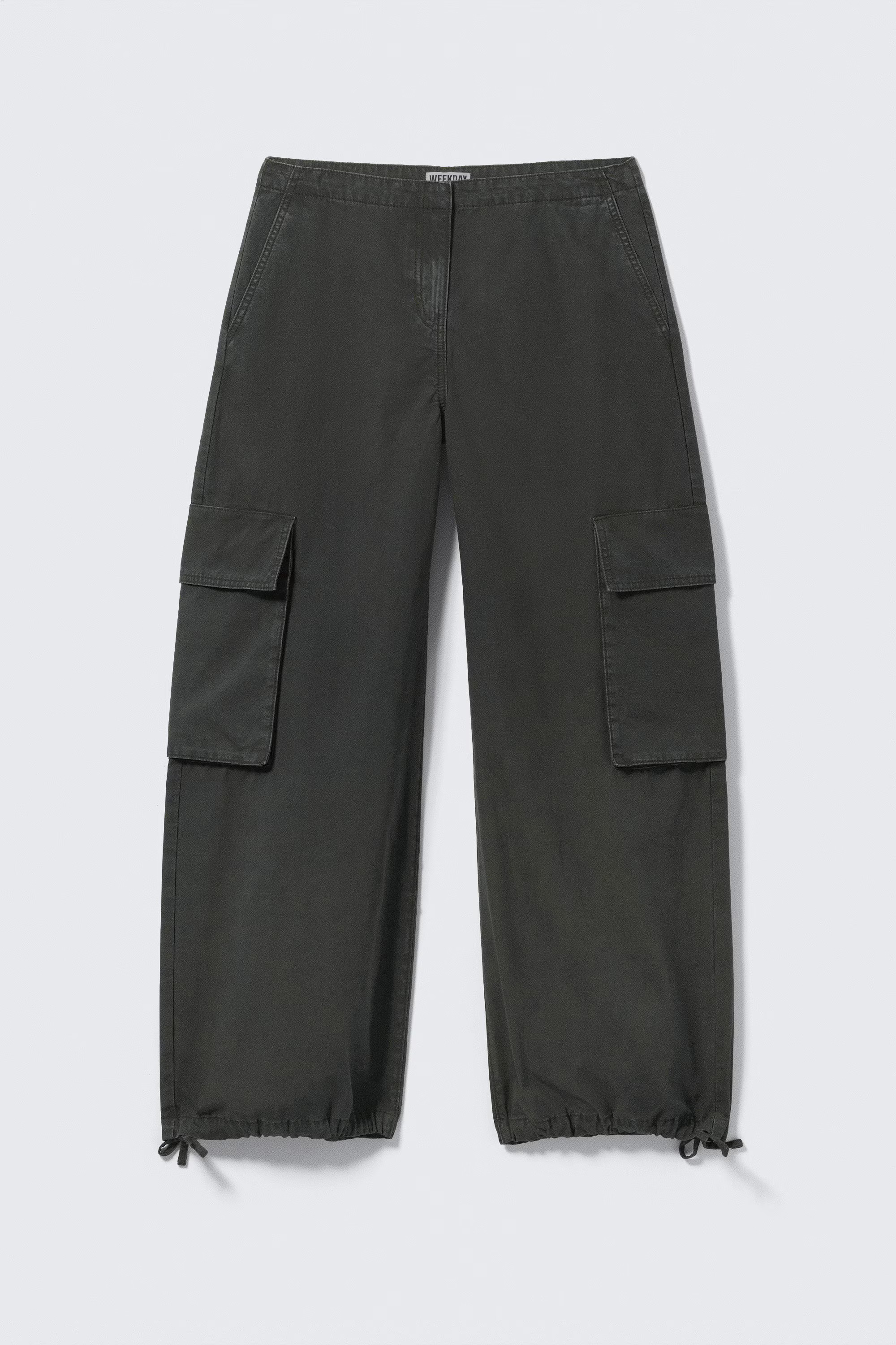 Low Rise Wide Leg Cargo Trousers | Weekday