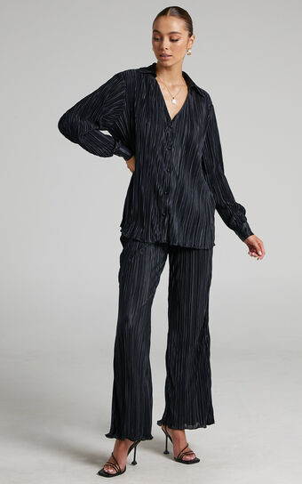 Beca Plisse Flared Pants in Black | Showpo (US, UK & Europe)