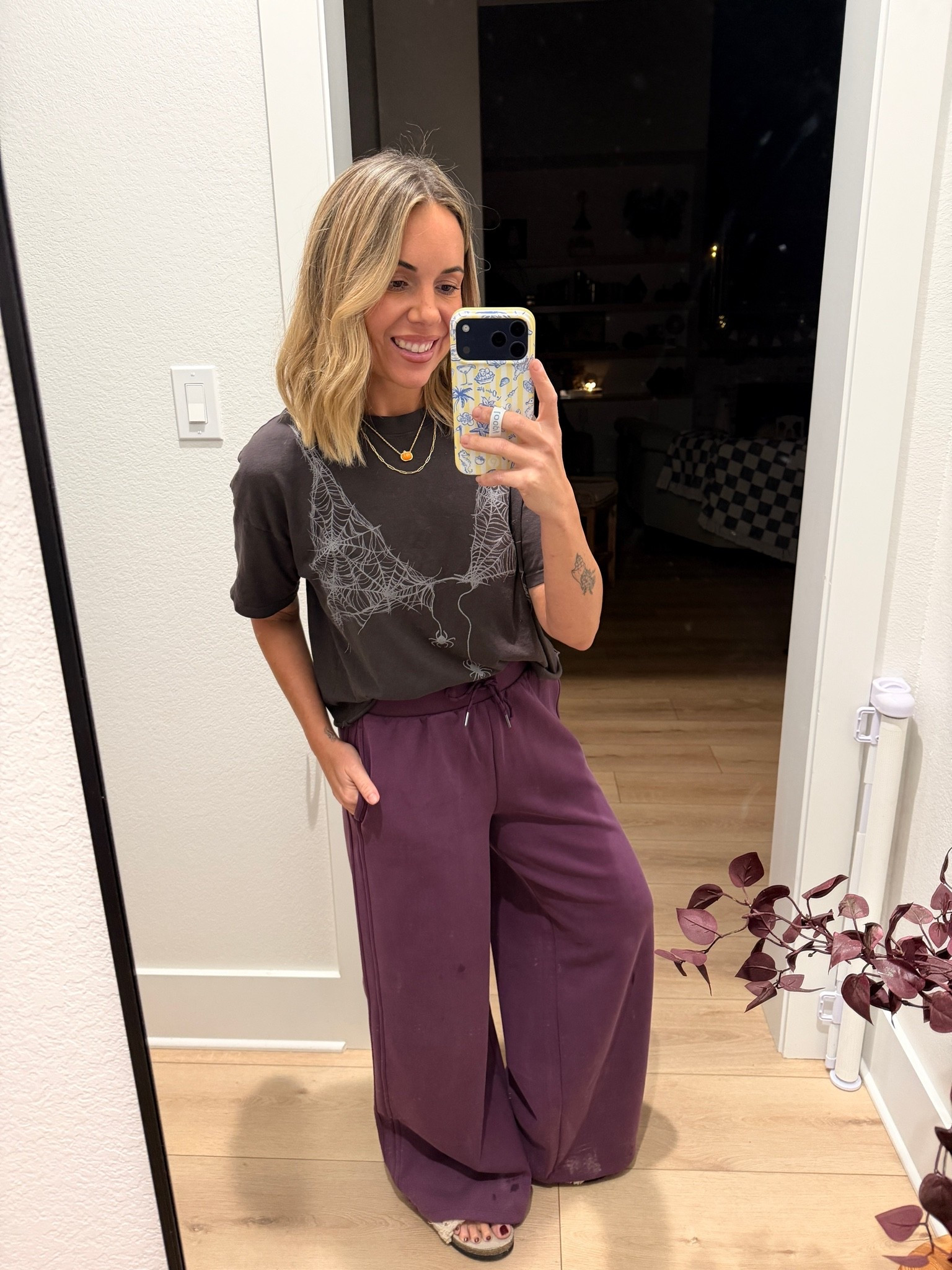 Wide leg Pants are TTS and top runs oversized. Mine is from last yr but this tee literally it’s the same print.

#LTKootd #LTKActive