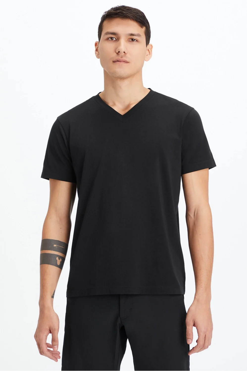 The 24-7 V Neck | Fabletics - North America
