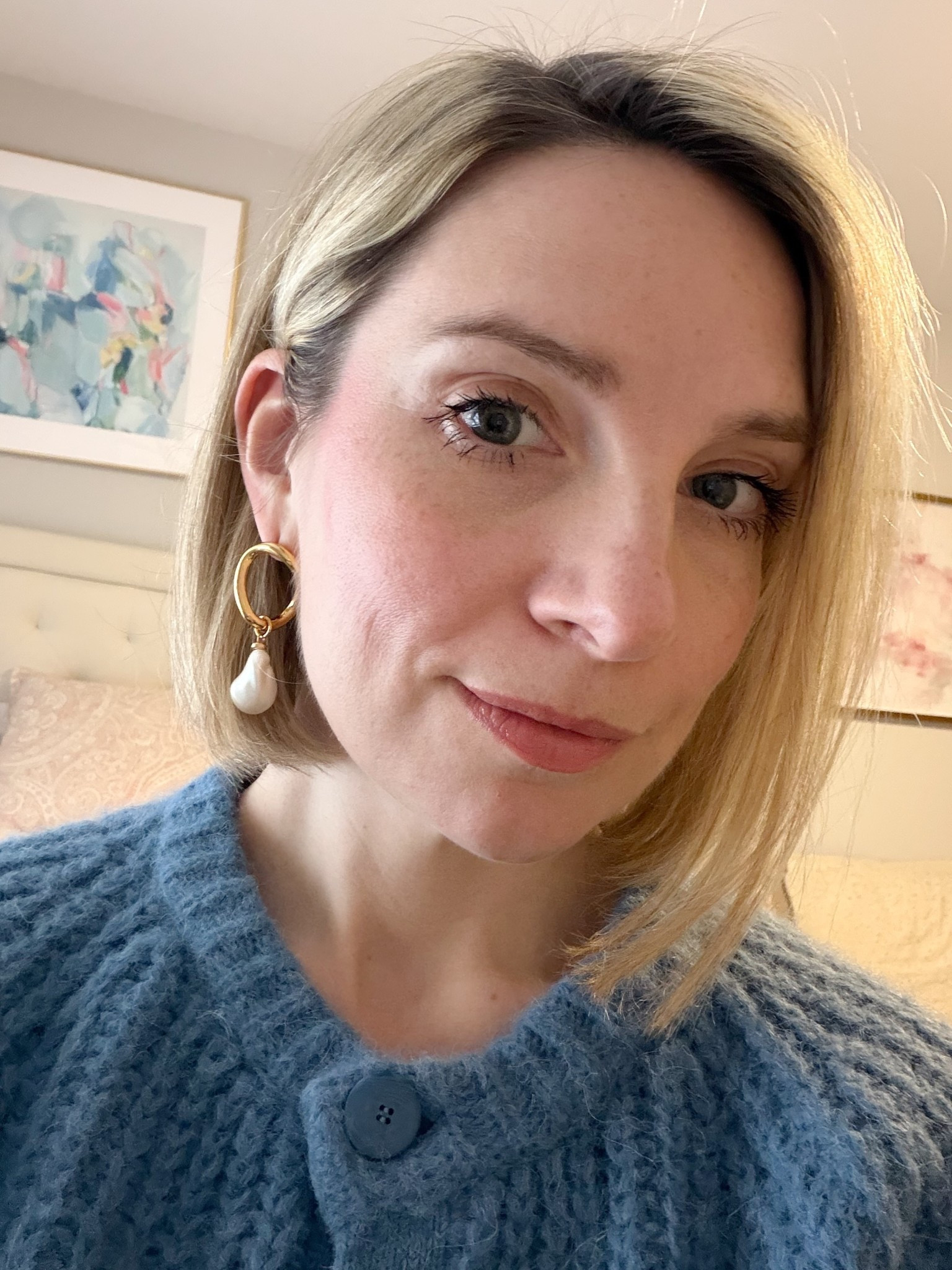 Classic gold sculpted pearl drop earrings 

#LTKootd #LTKWorkwear #LTKgrwm