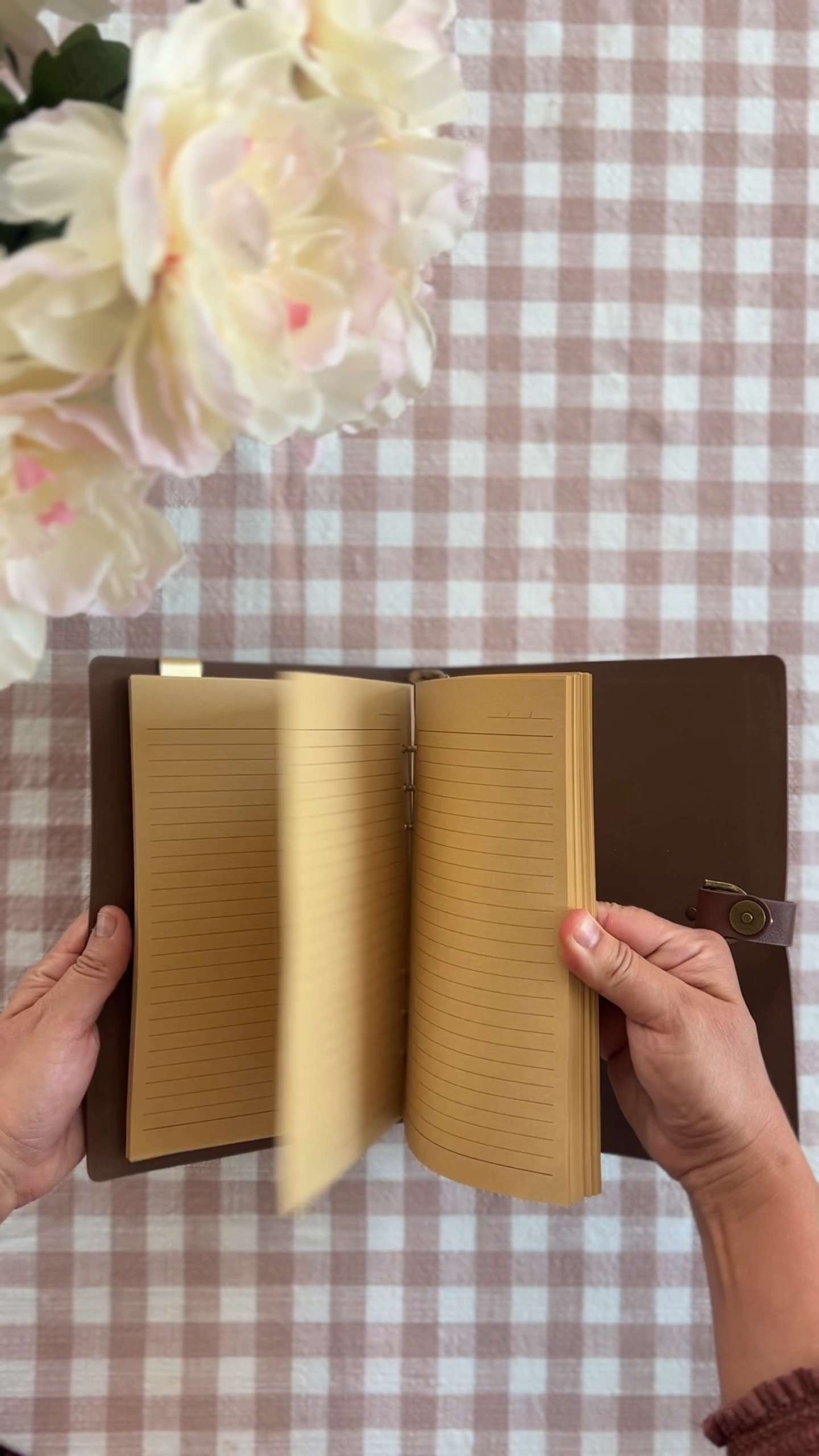 Struggling to stay focused or track your progress? 

This beautifully designed leather journal helps you set daily intentions, crush your goals, and boost productivity—all in just a few minutes a day! Perfect as a gift, too – and currently under $15! 

Follow me on Instagram for more home + style finds!
https://www.instagram.com/foxyoxie/

Shop my Amazon Storefront:
https://amzn.to/4yfhbSK

Shop my LTK:
https://www.shopltk.com/explore/foxyoxie  

 

 #LTKdayinmylife #LTKHome #LTKSaleAlert