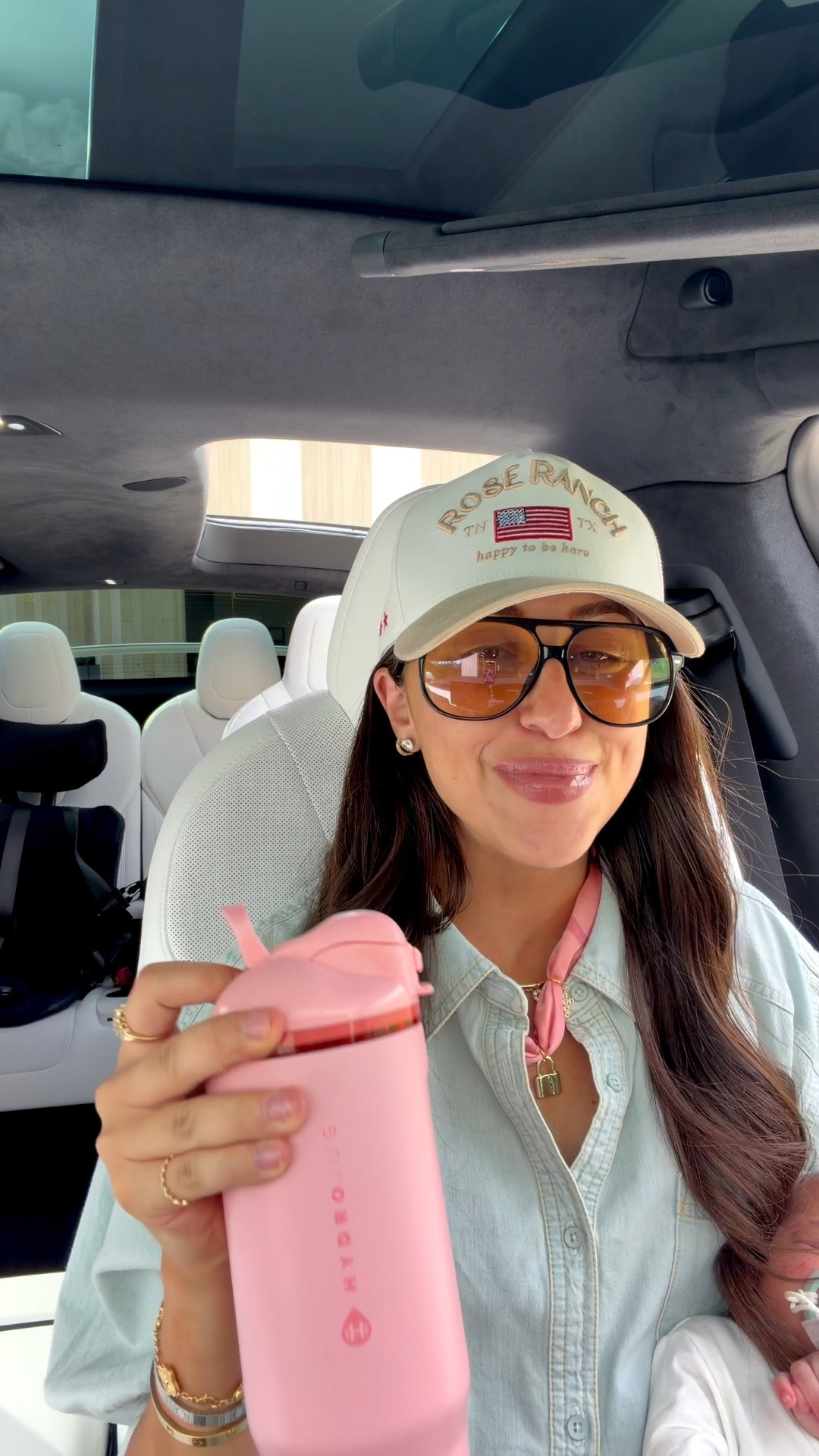 Hydrojug just changed the water bottle game!!

Dressupbuttercup.com #dressupbuttercup #dederaad


#LTKfitnessgoals #LTKdayinmylife #LTKmomlife