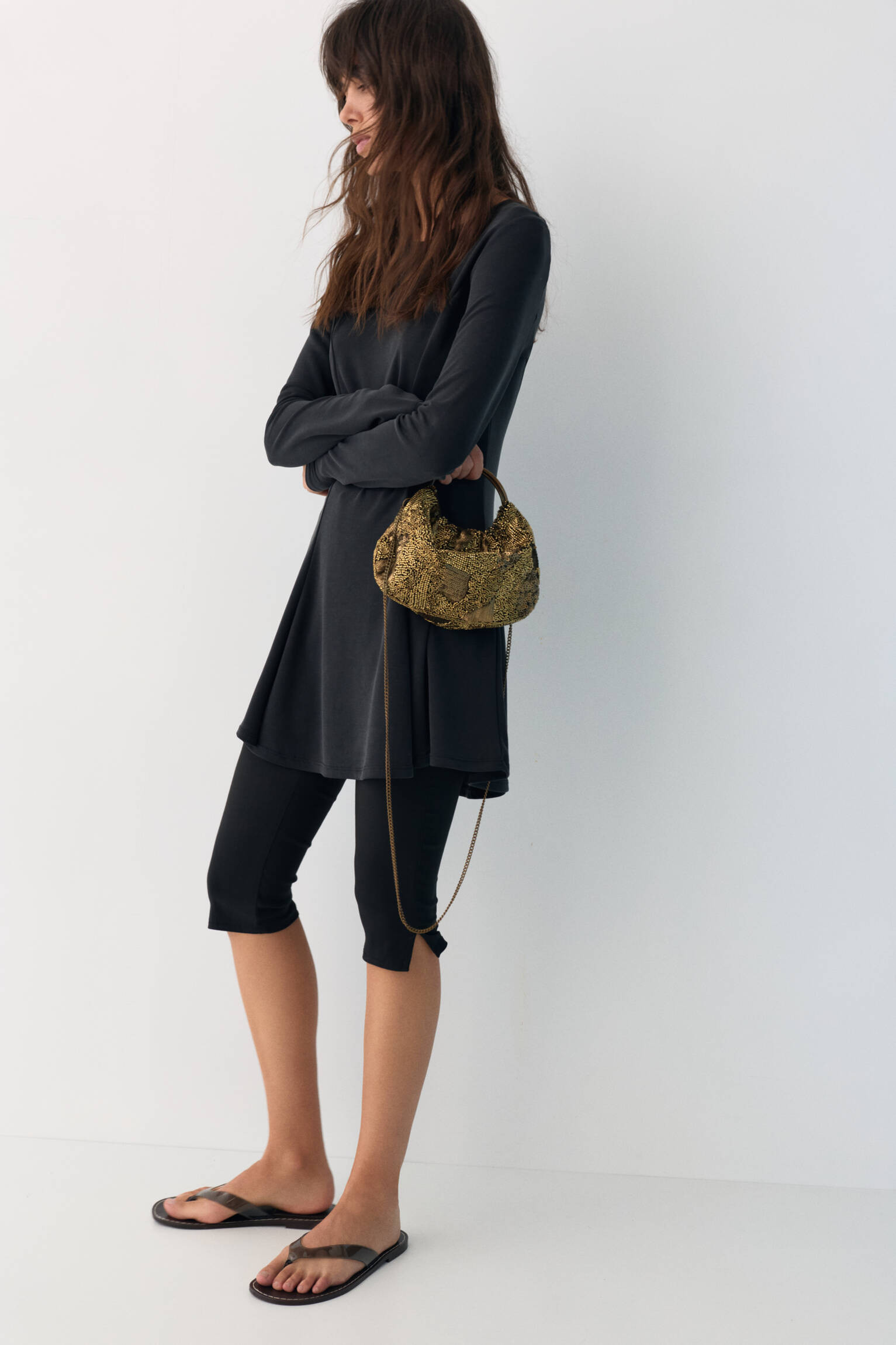Beaded bag with metal handle | Pull&Bear United Kingdom | PULL and BEAR UK