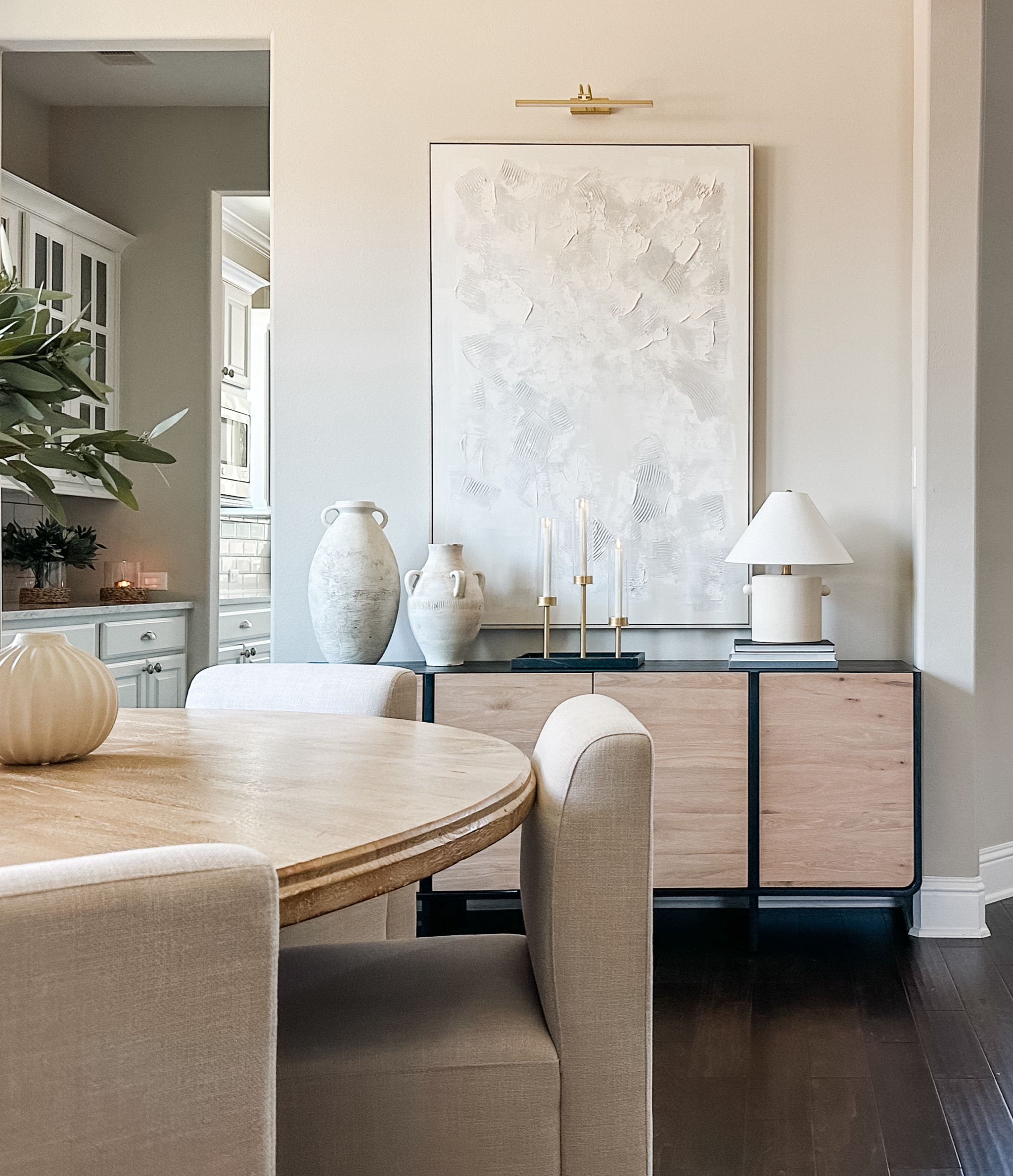 Back in stock alert!!  My favorite white lamp is back in stock and the price is awesome 

#LTKHome #LTKFindsUnder100 #LTKStyleTip