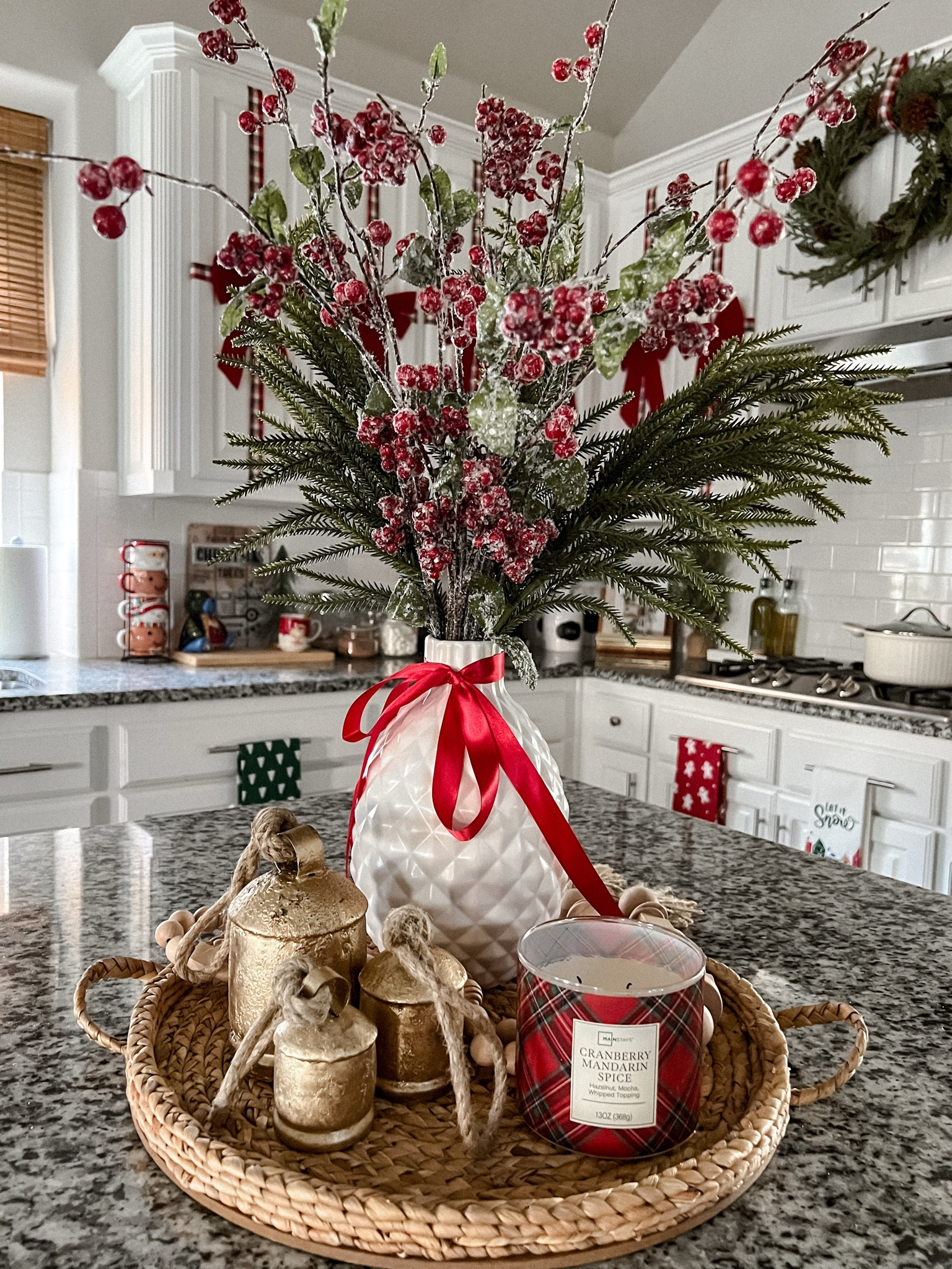  Christmas centerpiece 
Holiday decorations
Christmas decor
Centro de Mesa Navideño 

#LTKSeasonal #LTKHoliday #LTKHome