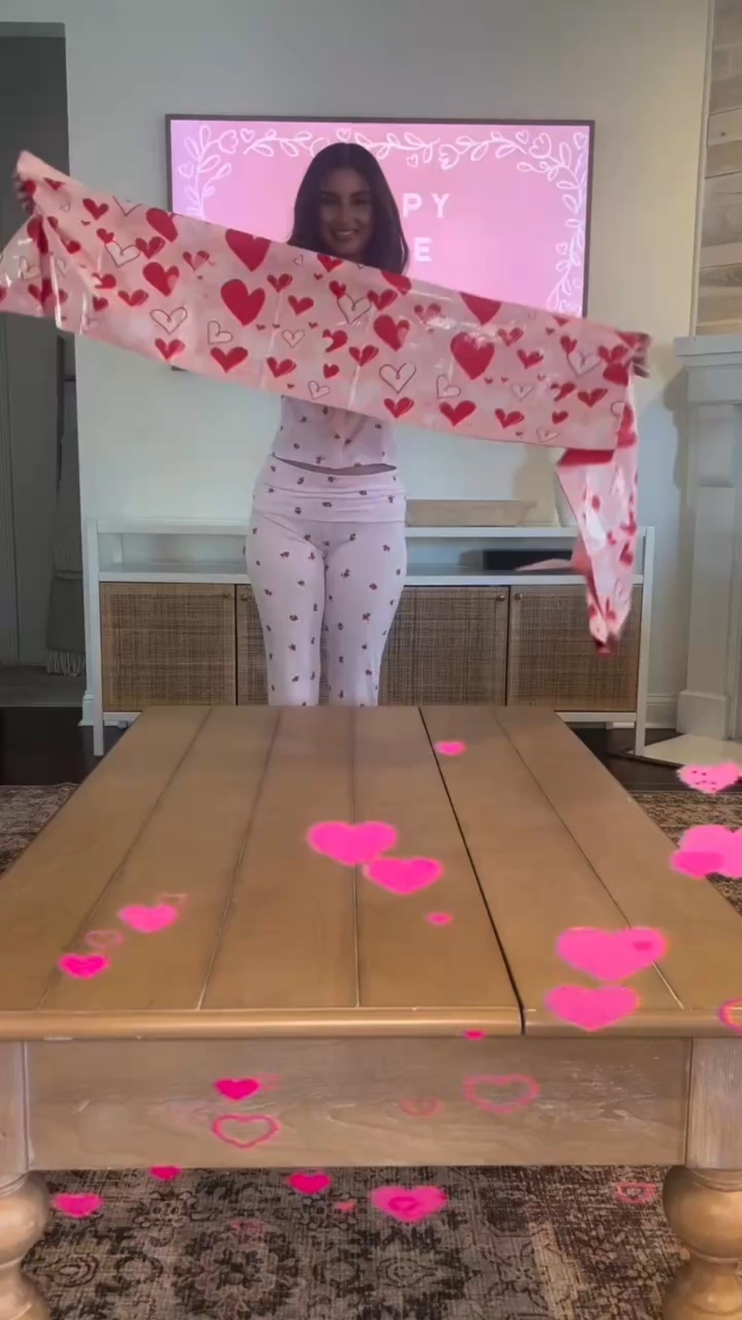 Valetines day kids basket 
Valentines day kids party decorations 