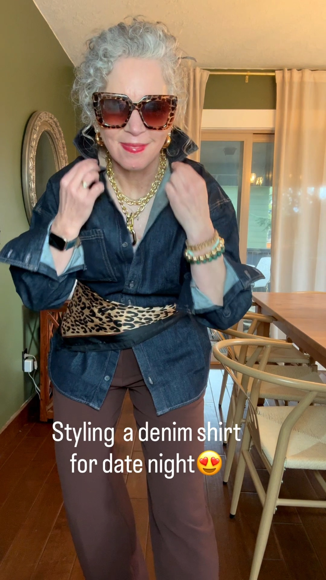 My favorite denim shirt for date night, throw on with sweats, over a dress, jeans or shorts. It’s so versatile.
I’m in a smalll