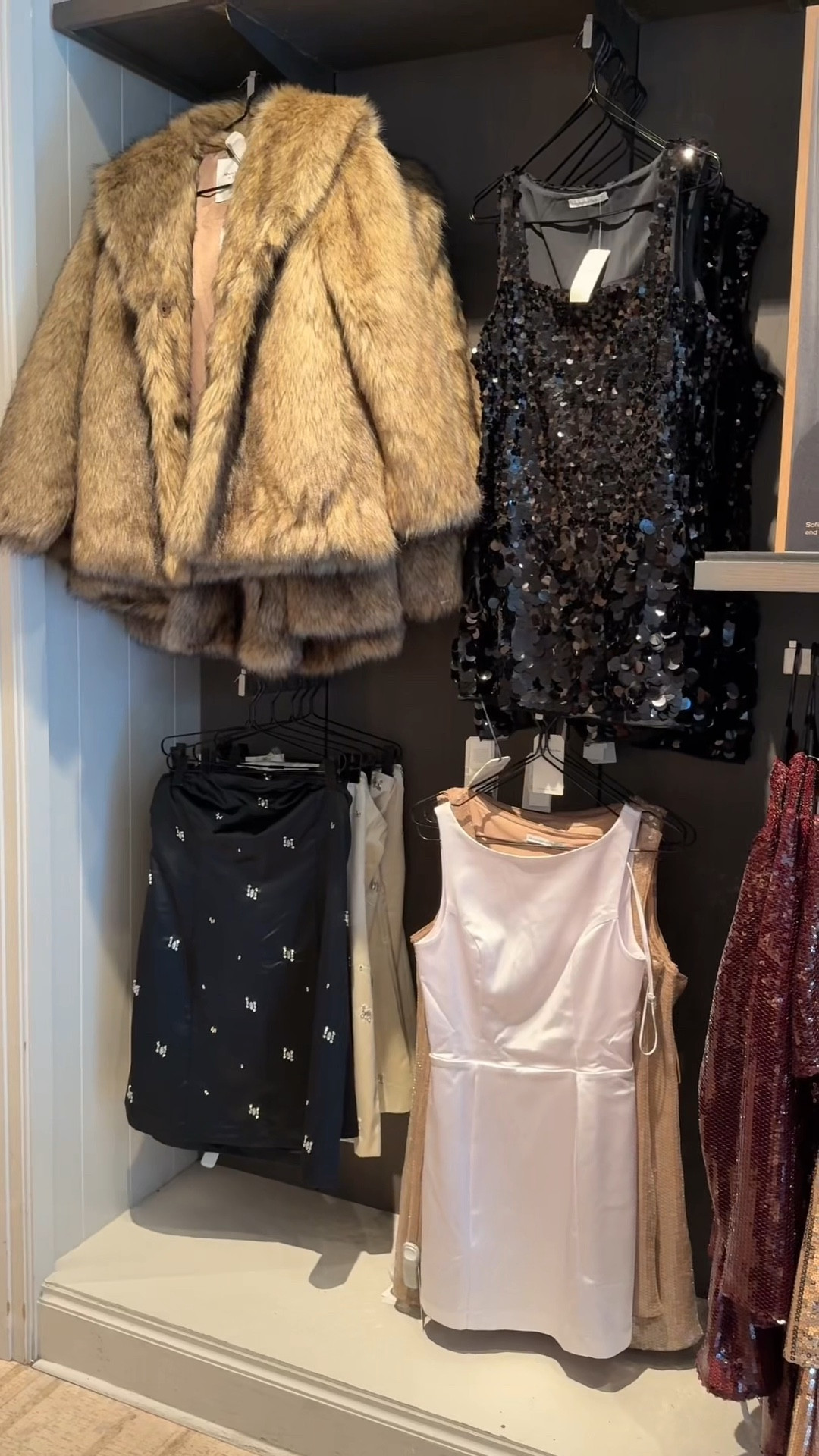 Wearing size XS: sheer maroon top, fur coat, cream cardigan, black sequin dress, short sleeve maroon dress
Size S: silver skirt, gold sheer top, long sleeve sequin dress SP & 26 in trousers 


Christmas work party outfit, holiday outfit, holiday dresses, festive outfits, Christmas party outfit, sequin dresses, sequin skirt, fur coat 