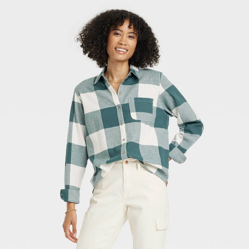 Women's Relaxed Fit Long Sleeve Flannel Button-Down Shirt - Universal Thread™ Plaid | Target