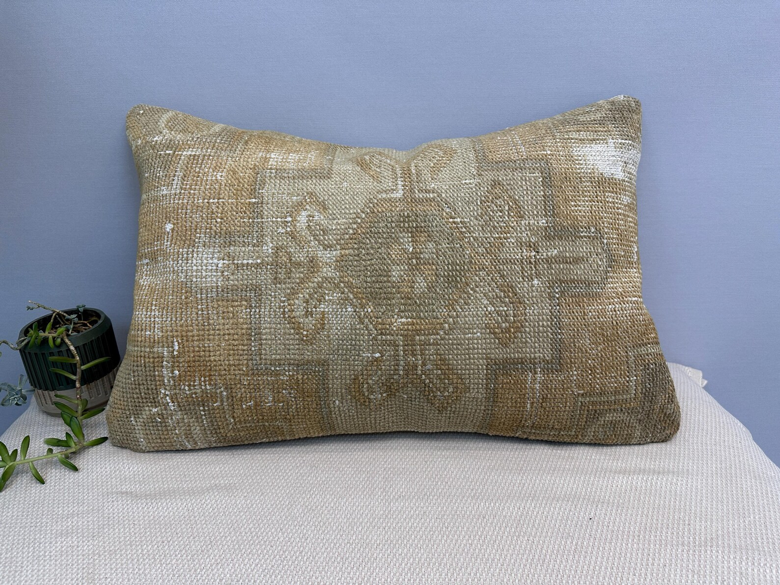 Kilim Pillow Cover 16x24", Vintage Turkish Rug Pillow, 16x24 Handmade Wool Pillow, Boho Ethnic Az... | Etsy (US)