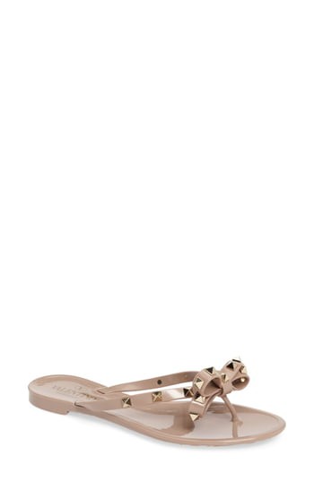 Women's Valentino Garavani 'Rockstud' Flip Flop, Size 5US / 35EU - Beige | Nordstrom