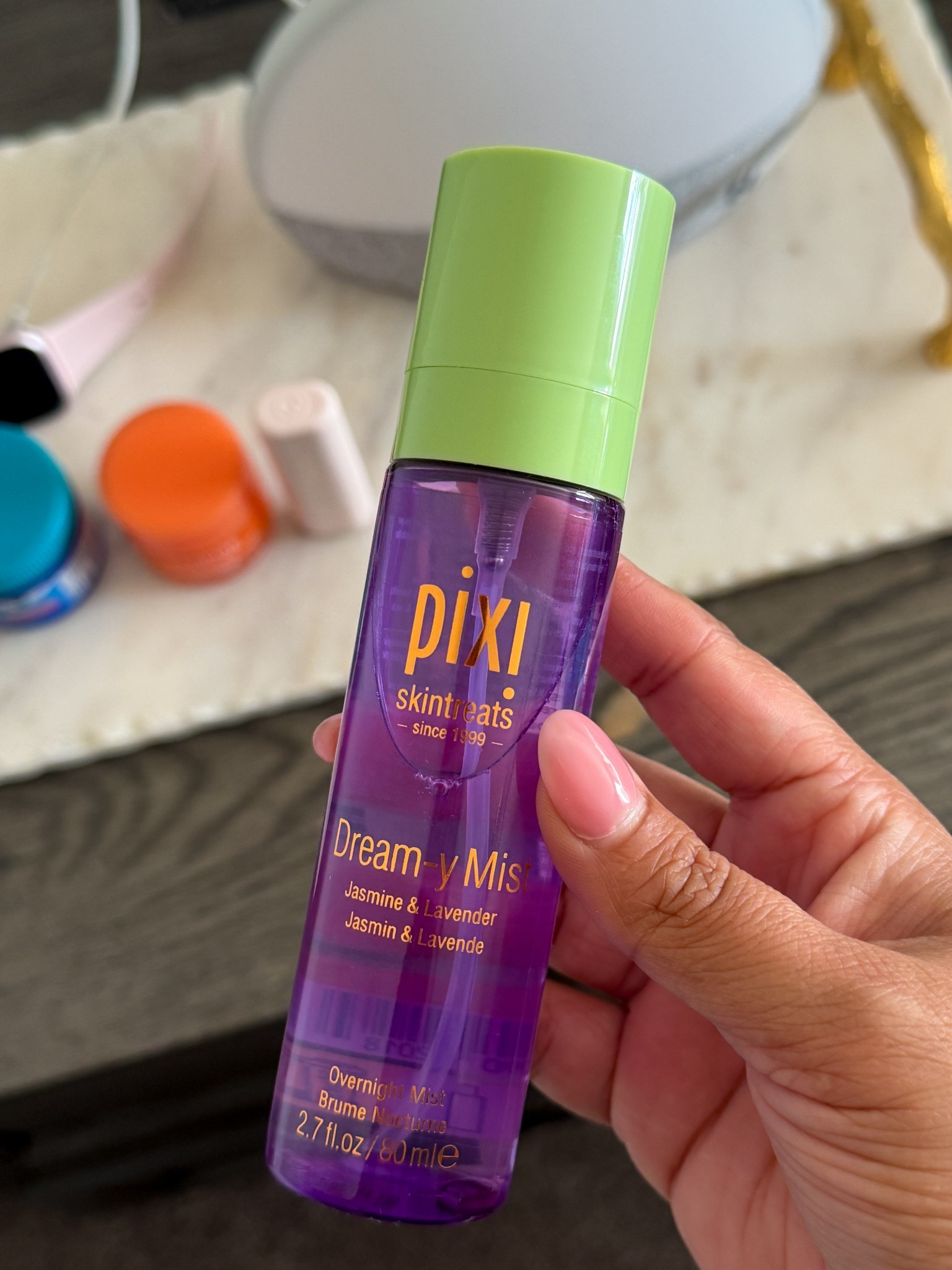 A little refresh 🌙✨

Lately, I’ve been reaching for this Dream-y Mist before bed. Whether I’m misting my skin or using it as a pillow spray, it’s a relaxing addition to my evening routine. (Pr sample) 

sunday reset, nighttime routine, evening wind down, pillow spray, sunrise alarm, lip mask, cozy home

#LTKdayinmylife #LTKselfcare #LTKHome