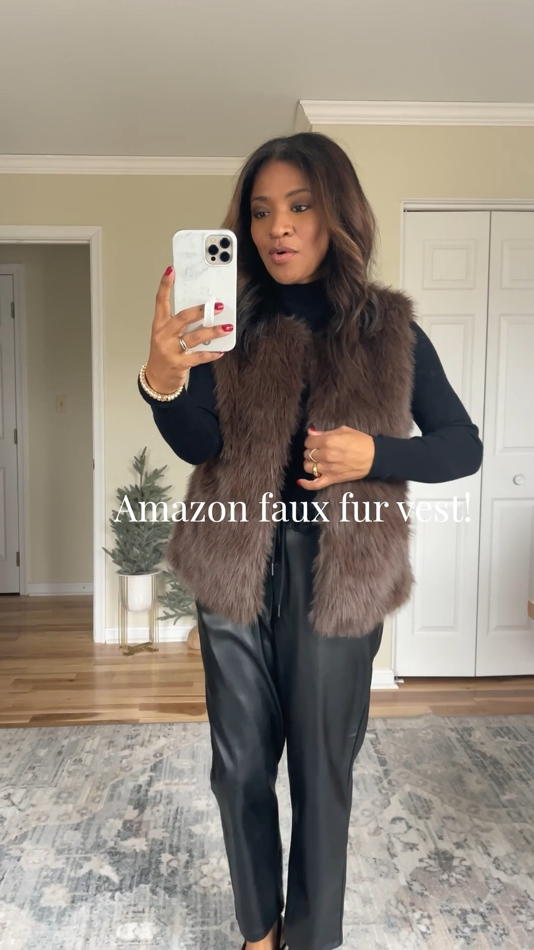 Wearing a small 

#LTKHoliday #LTKFindsUnder50 #LTKSeasonal