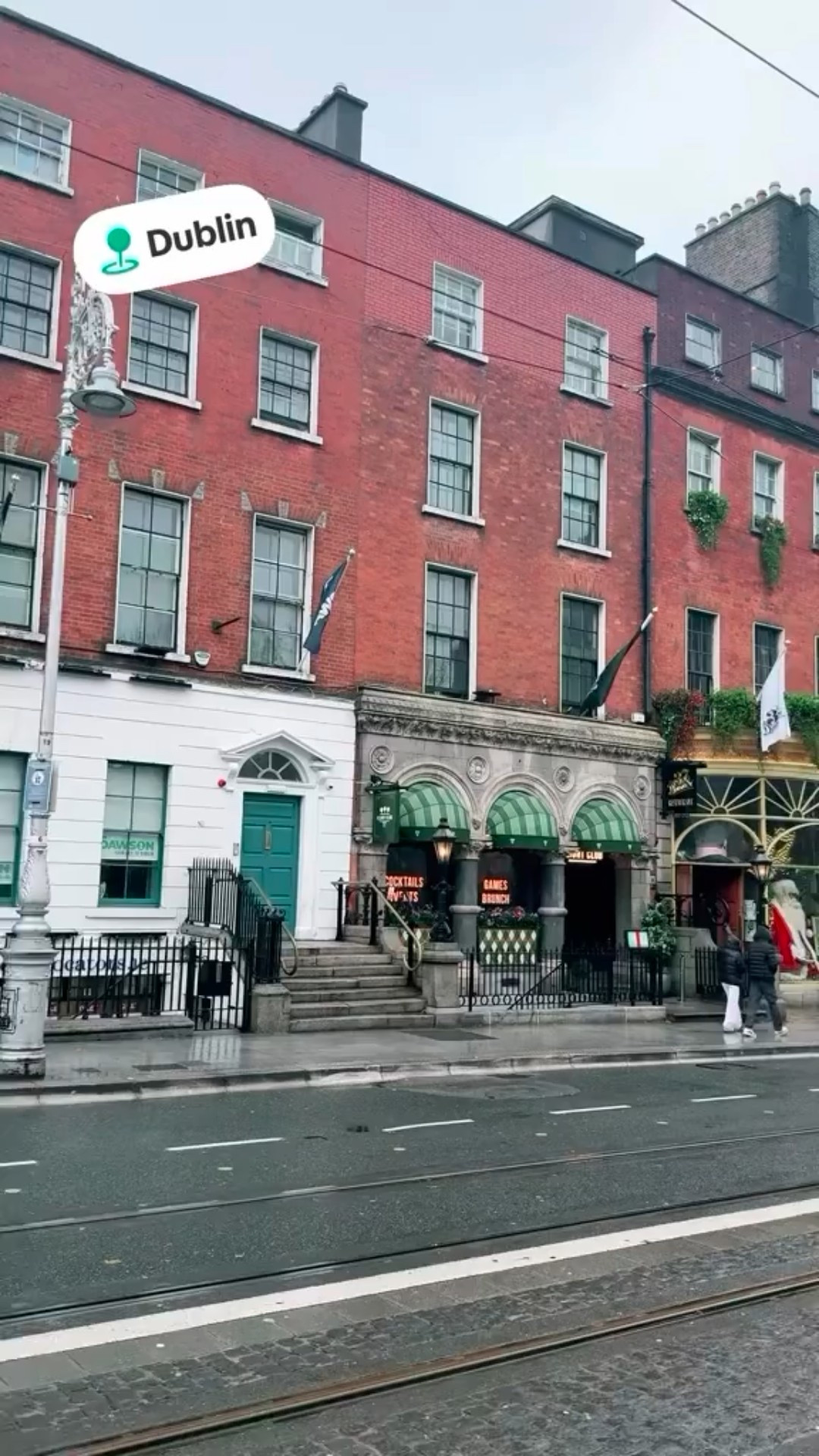 A walk though Dublin… and Yes some of the Pubs open at 7 am! 🇮🇪🍺#travel #bucketlist #ireland #dublin