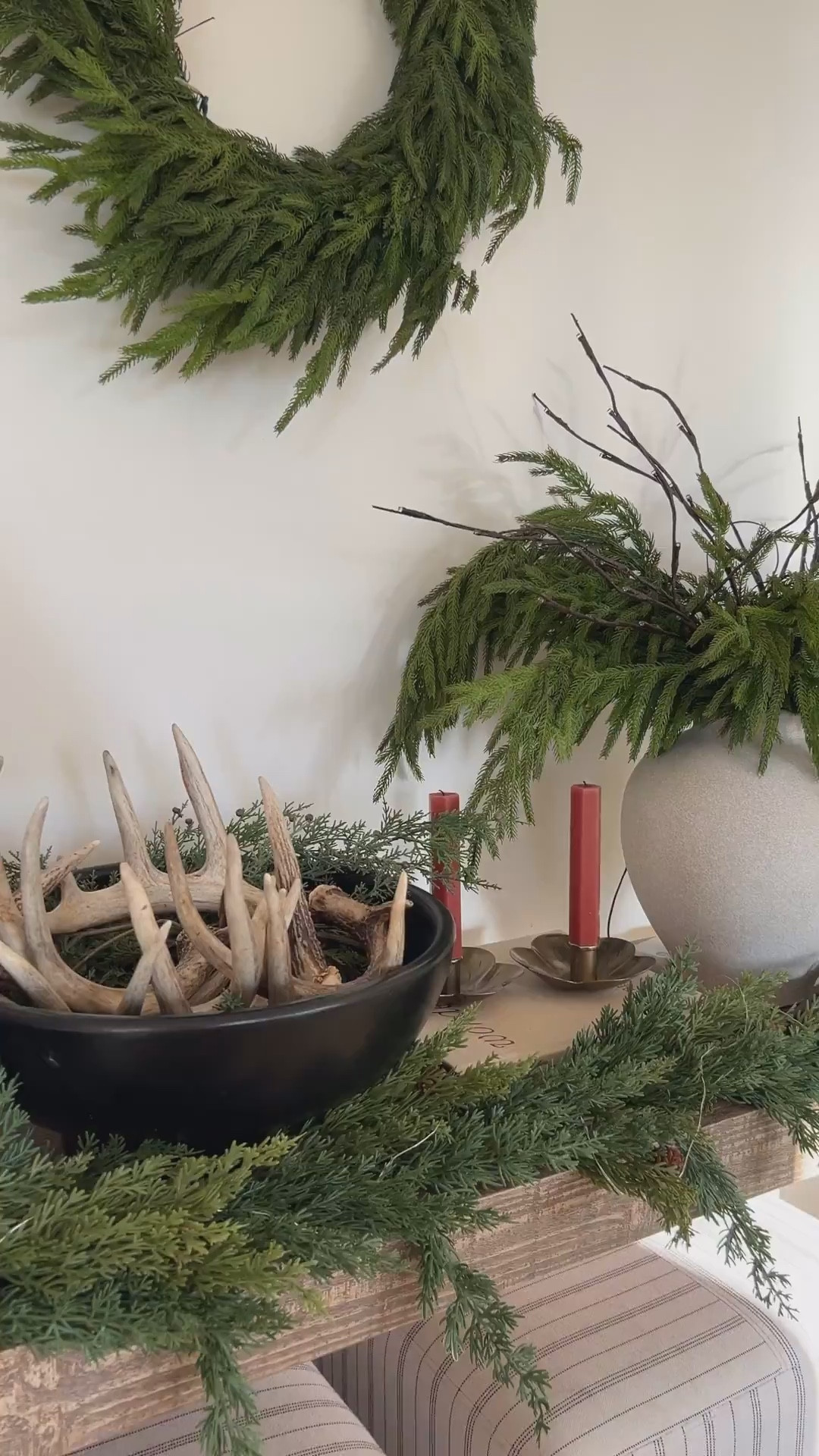 Christmas console table decor 

#LTKHome #LTKSeasonal #LTKHoliday