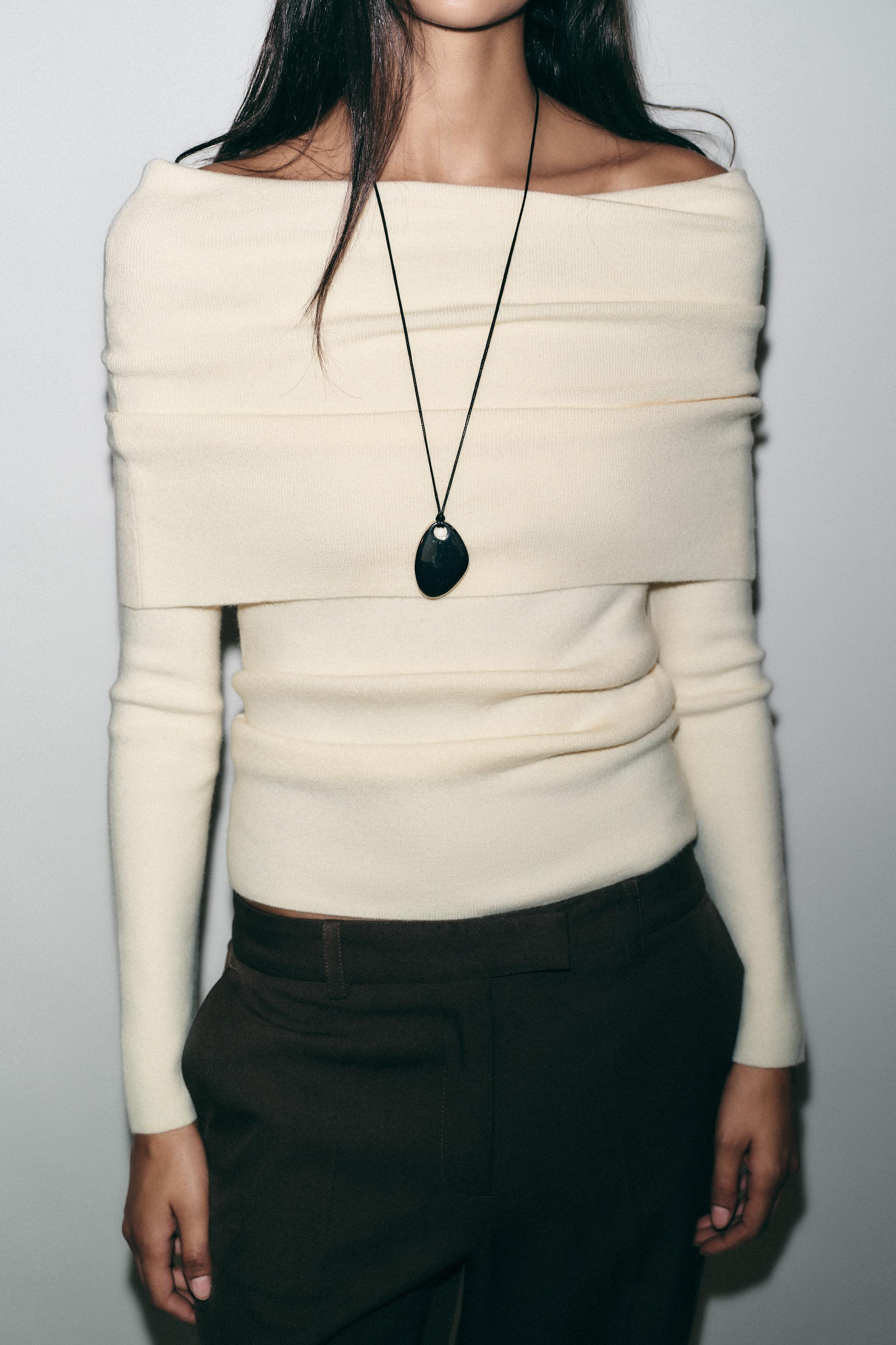 GERAFFTES STRICK-BANDEAU-TOP | Zara DE