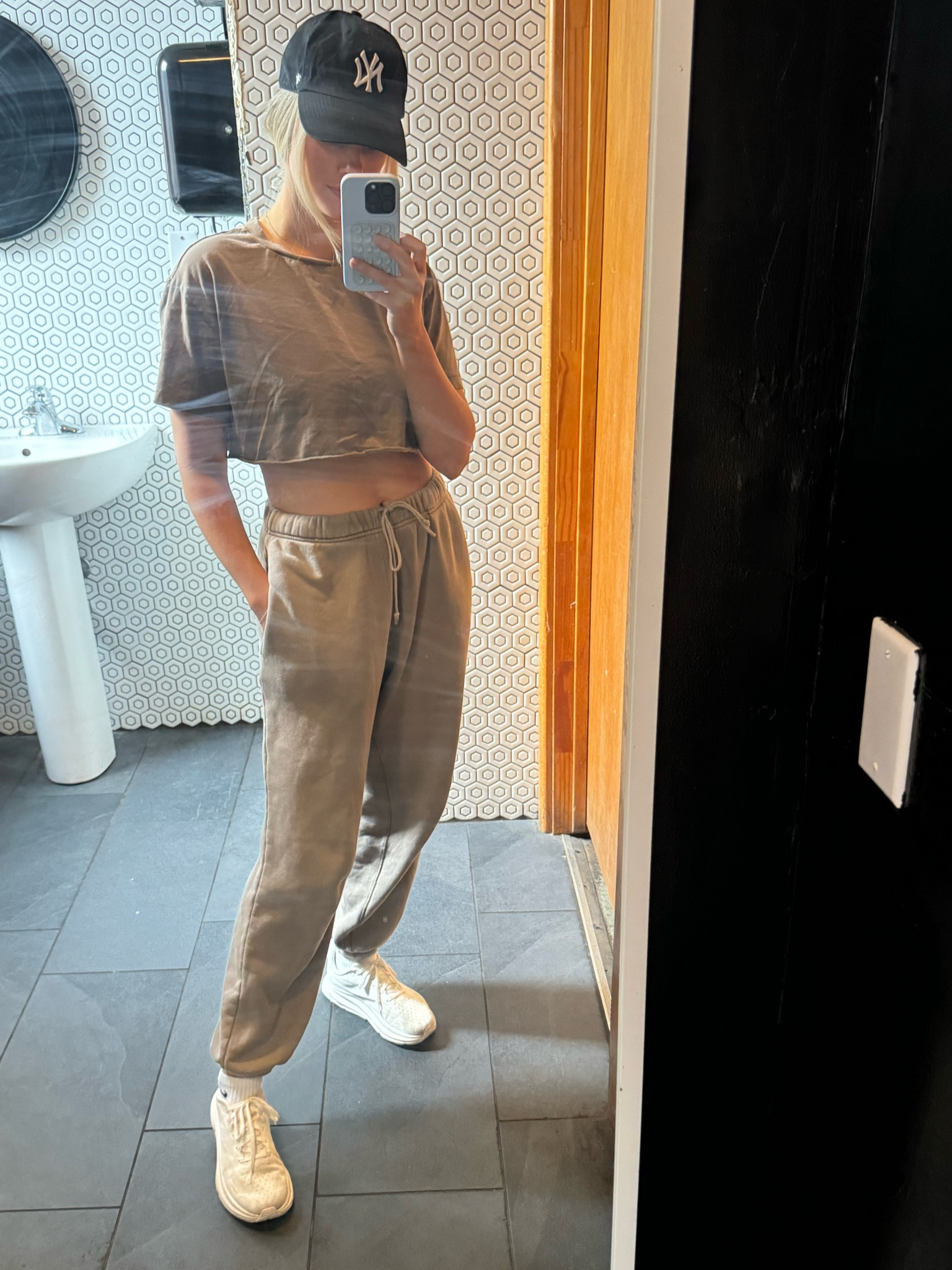 my fav sweatset. They’re such good quality- heavy & soft!