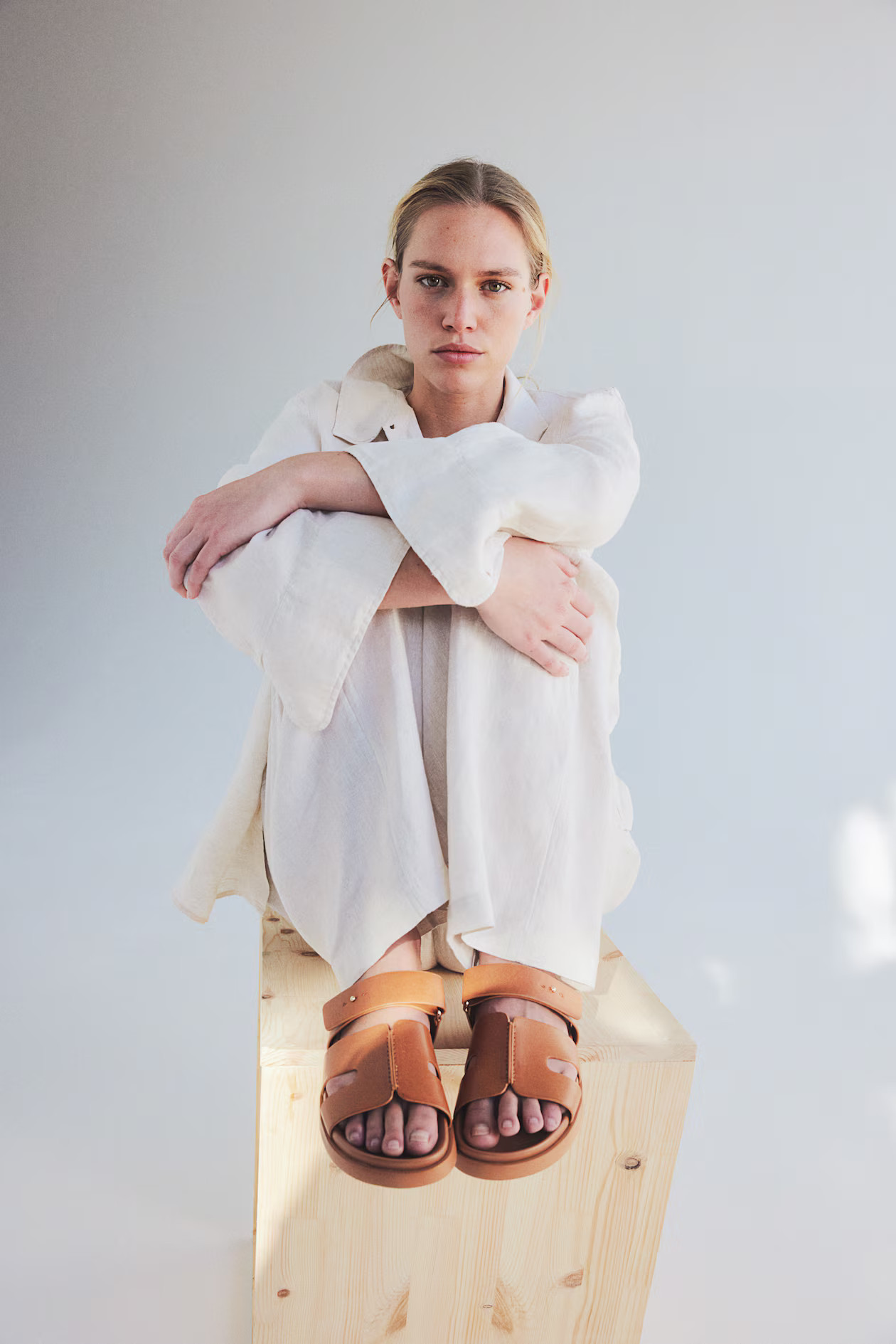 Sandalen - Ohne Absatz - Hellbraun - Ladies | H&M AT | H&M (DE, AT, CH, NL, FI)