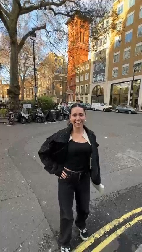 #jacket #winter #winterfashion #blackoutfit #casualoutfit

#LTKVideo #LTKHoliday #LTKSeasonal