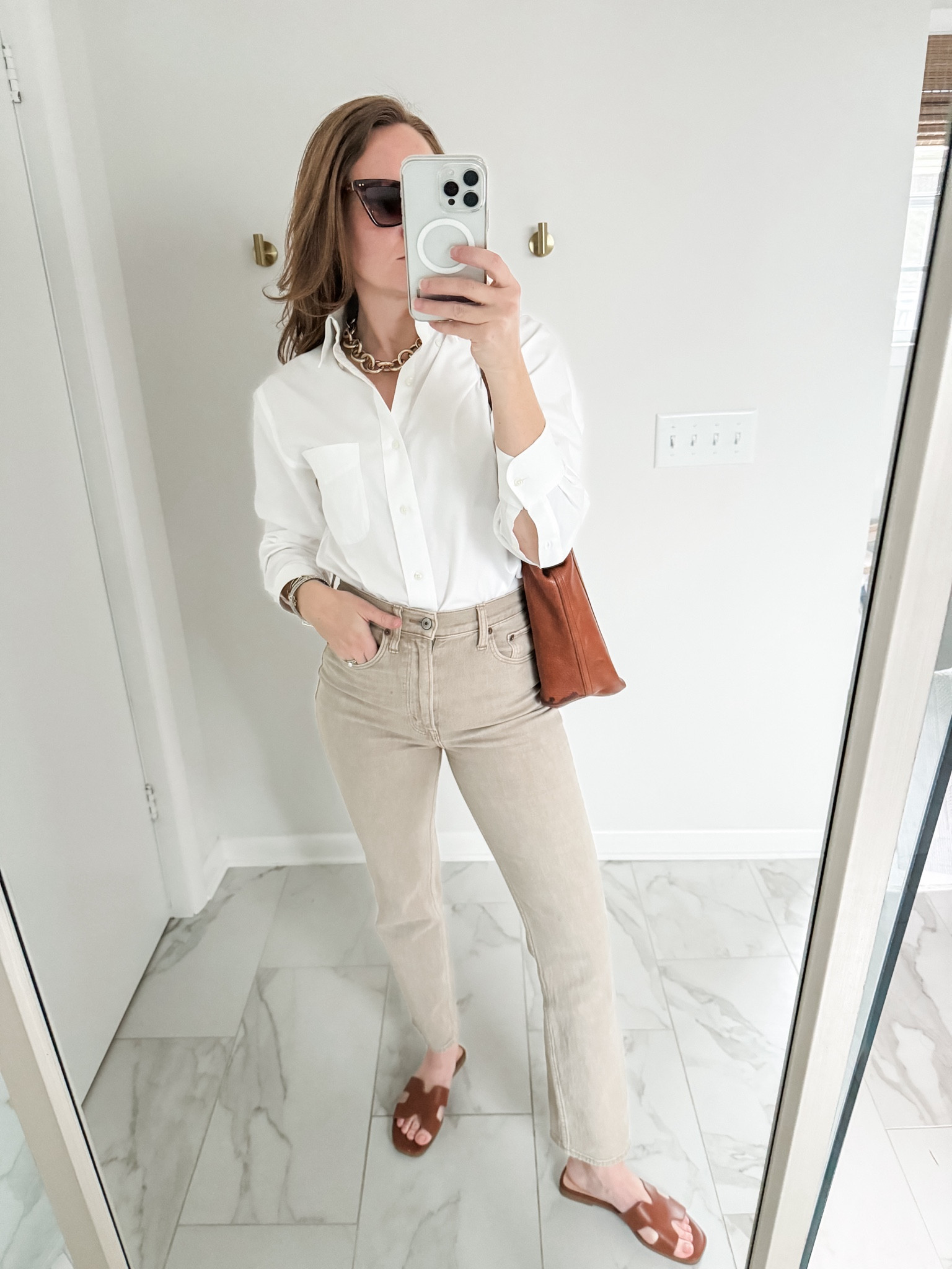 40 outfits over 40 days | Spring capsule wardrobe | 18 pieces to create 40 versatile outfits for spring 

*Abercrombie ultra high rise 90s straight ankle, TTS
*Jcrew White button down, wearing a medium for an oversized fit
*classic madewell tote in cognac
*cognac sandals from target (under $30)
*nordstrom Celine dupe sunnies ($15)

Spring capsule, high low style, affordable fashion, spring outfits, spring outfit ideas 

#LTKSeasonal #LTKSpringSale