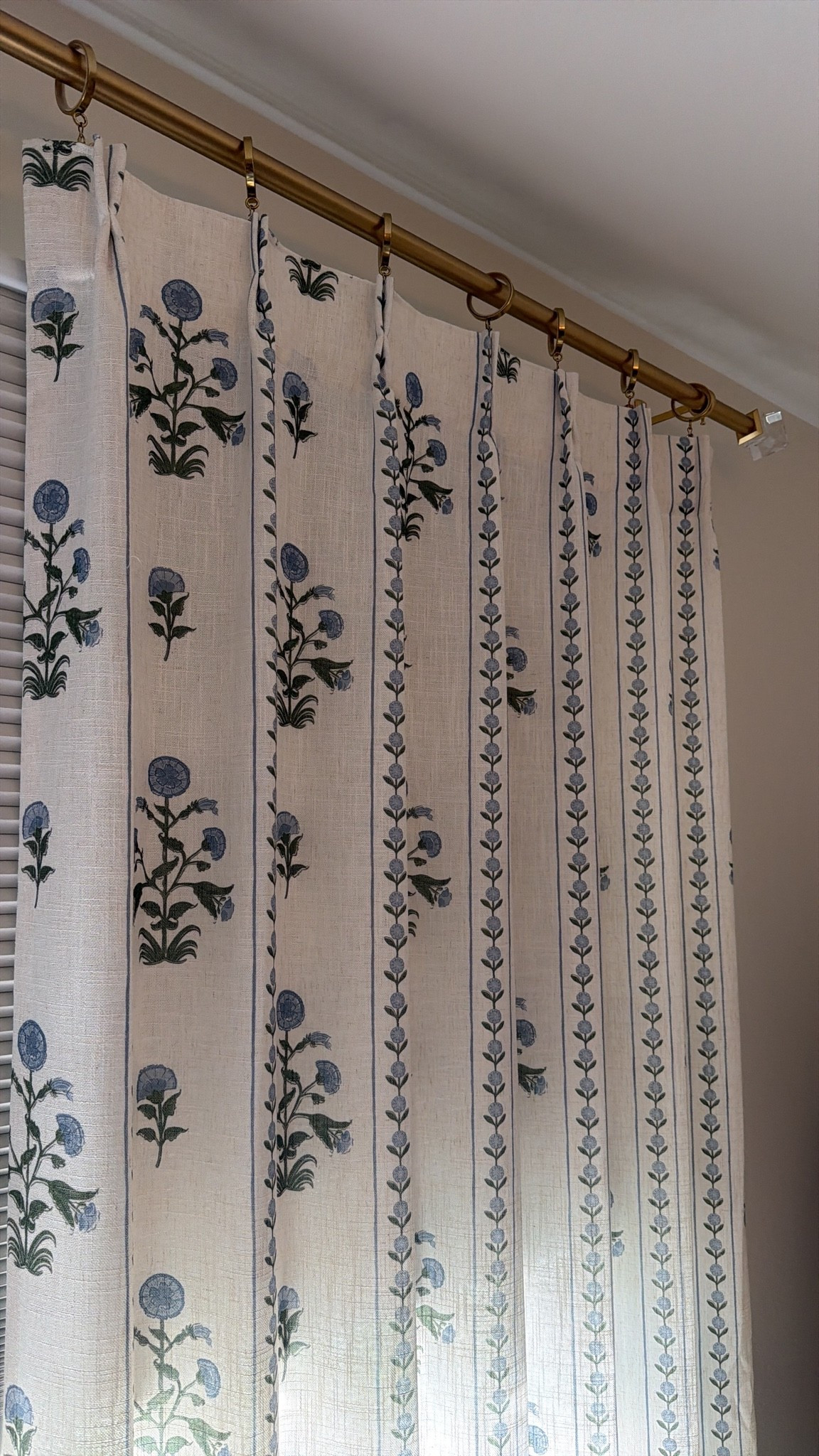 Added these linen curtains to my office and the quality is 10/10!!!

#LTKHome #LTKOver40 #LTKmomlife