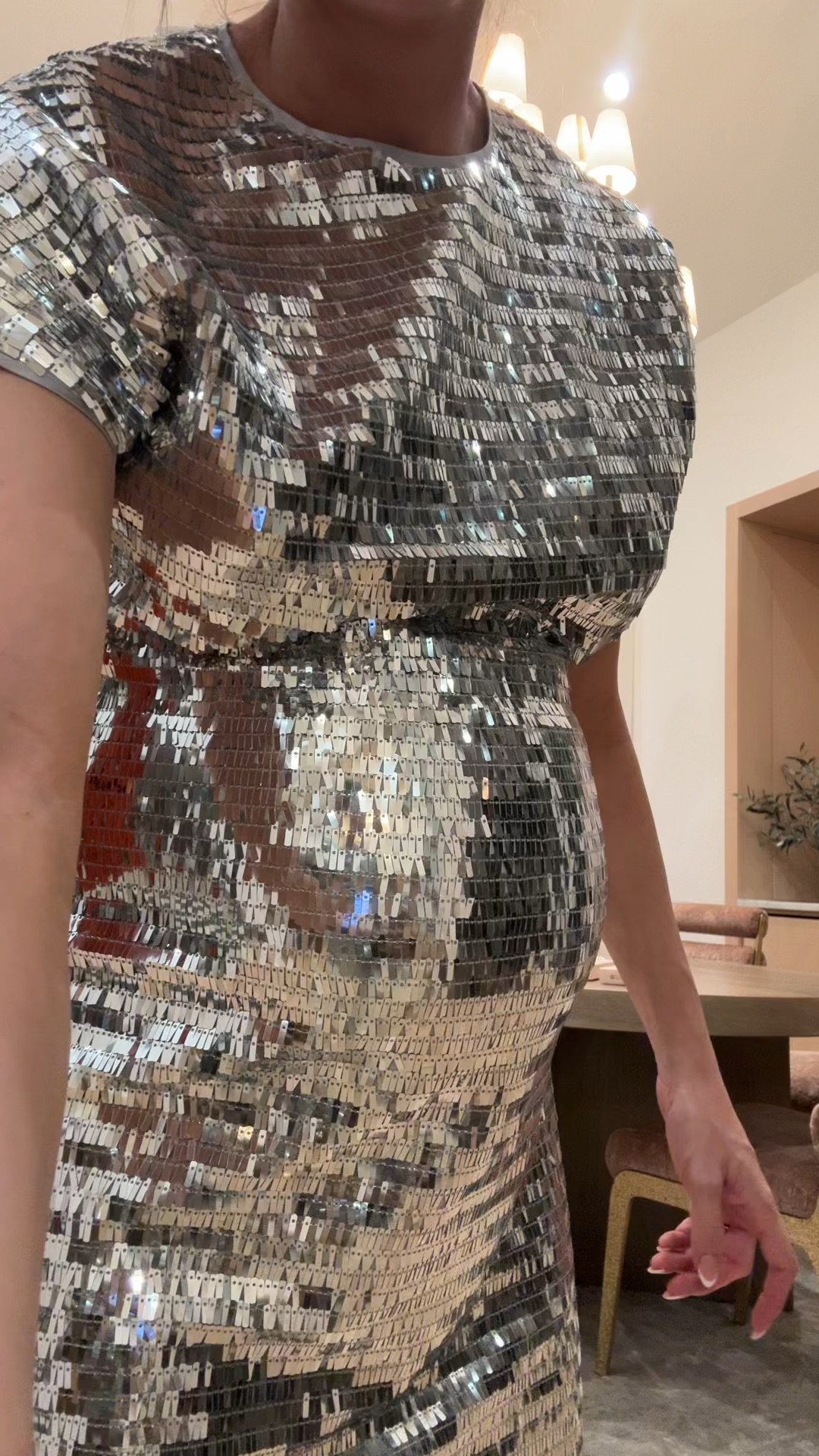 A really cute holiday dress for non-pregnant gals 🤣🪩

#LTKHoliday #LTKSeasonal #LTKBump