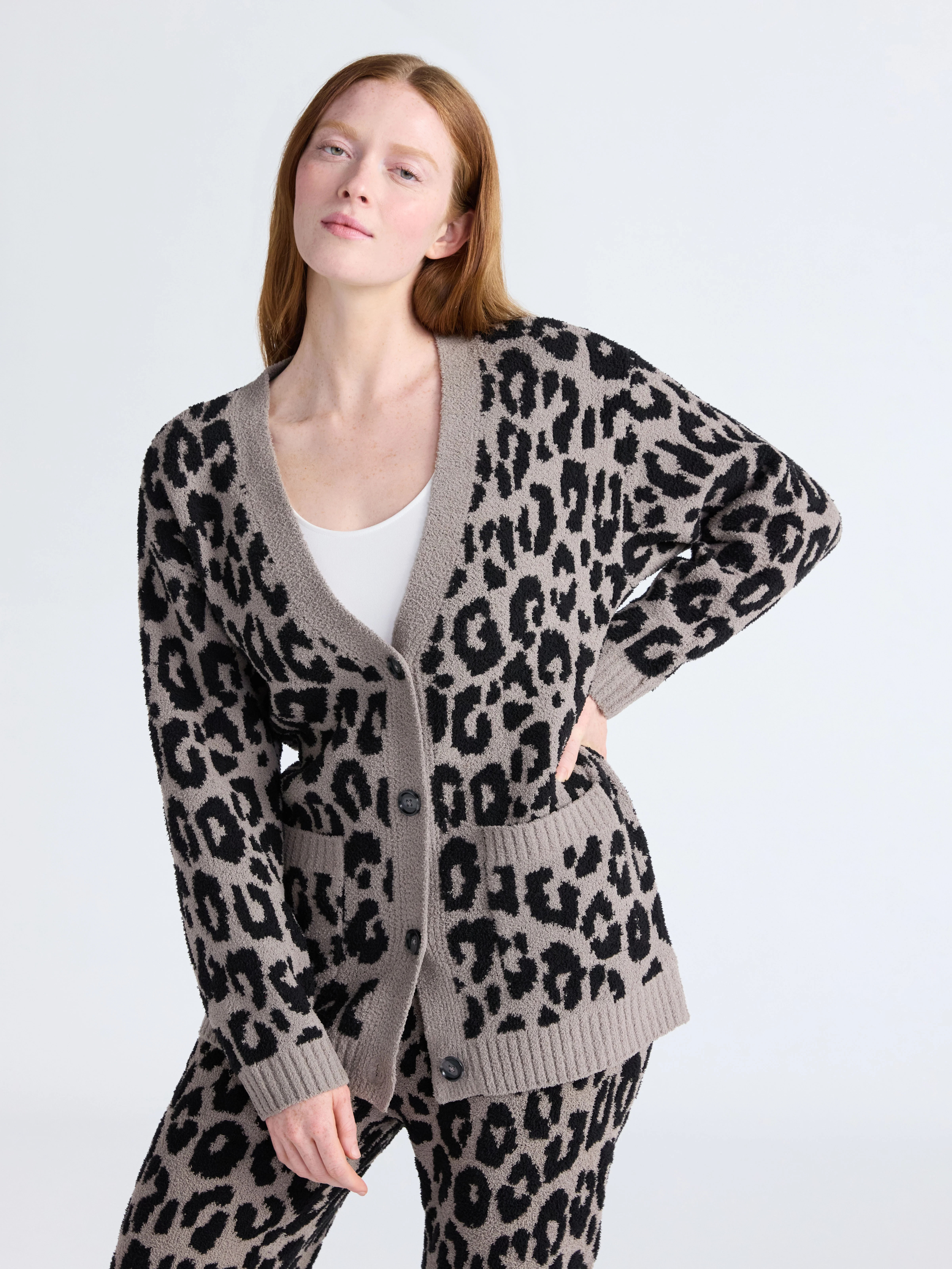 Joyspun Women's Fuzzy Front Pocket Cardigan, Sizes XS-3X | Walmart (US)