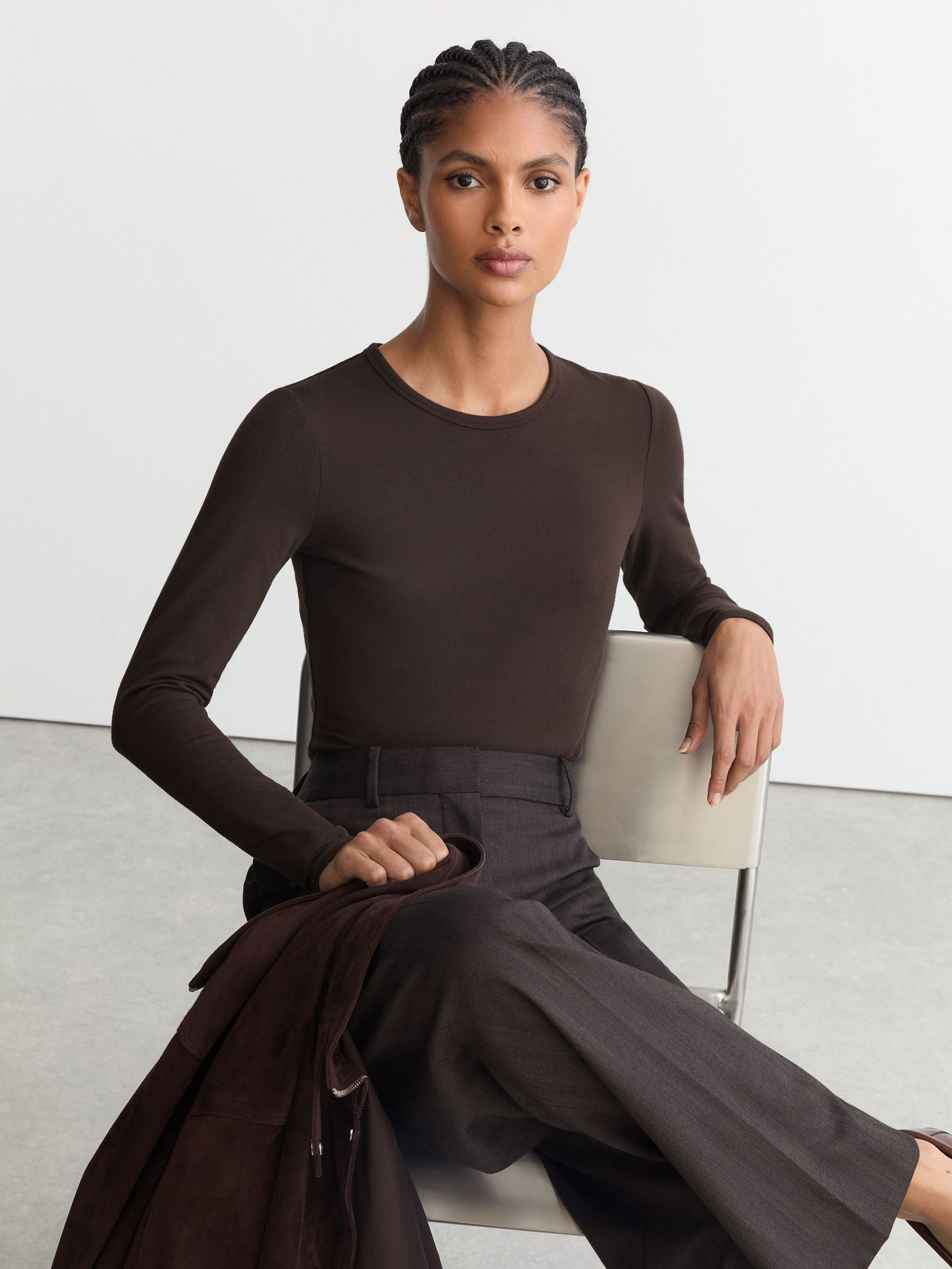 Reiss Cotton Crew-Neck Long-Sleeve T-Shirt With Stretch in Chocolate Brown - REISS | Reiss UK
