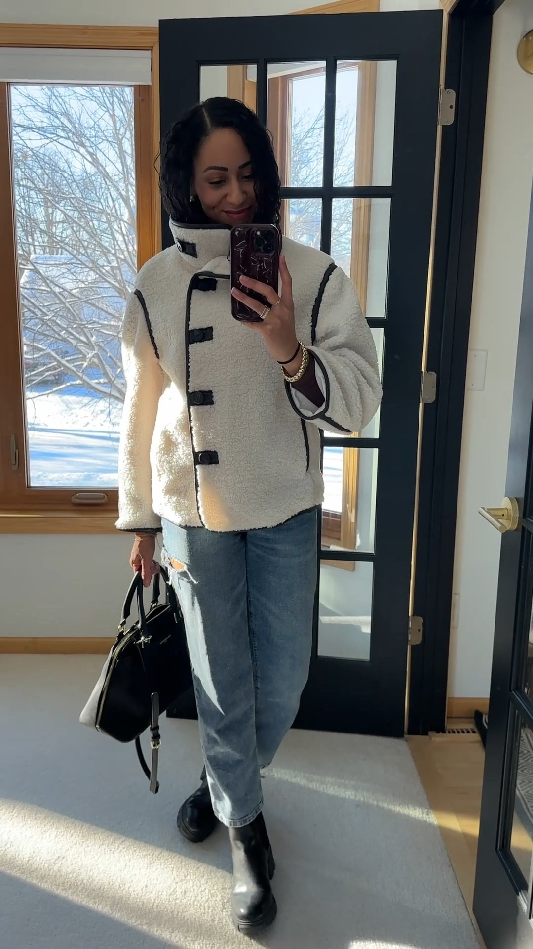 Headed to a cafe ☕️ 

In love with this jacket and these boots. So comfy and cozy 😍.

#LTKShoeCrush #LTKStyleTip #LTKGiftGuide