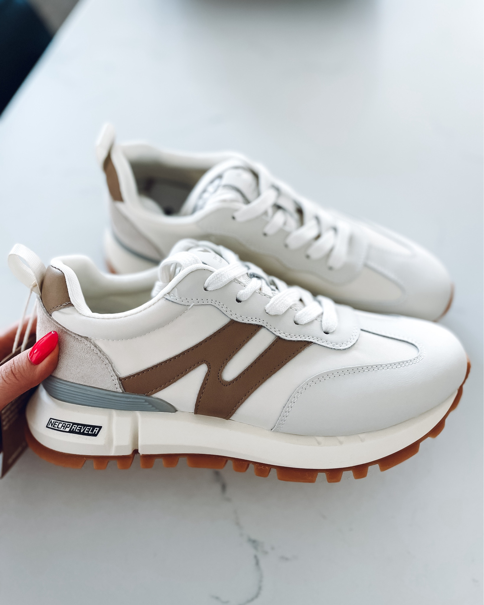 new sneakers🤩
I sized up half!

| sneakers | athleisure | active wear 

#LTKShoeCrush #LTKFindsUnder100 #LTKBacktoSchool