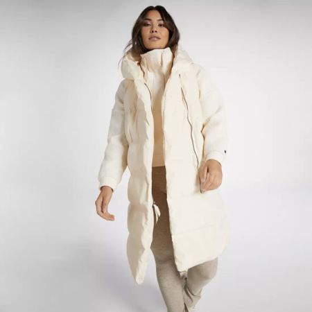 Love the color of this long puffer vest! At first I thought it was a full jacket but then realized it was a vest and thought it was even cooler :)