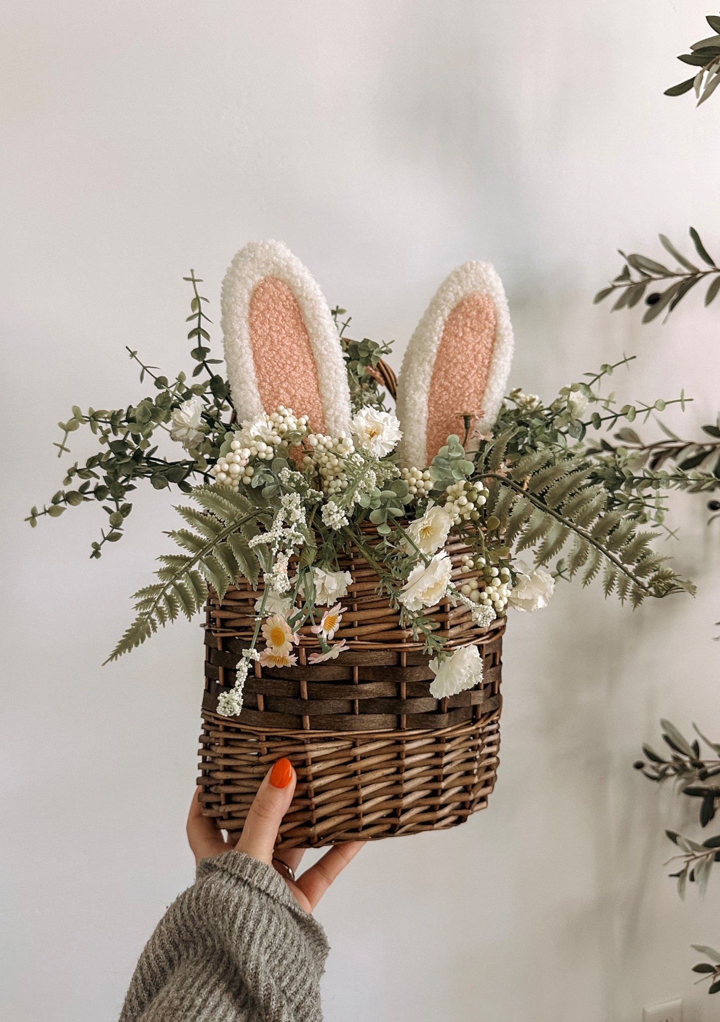 Hanging bunny basket idea 🐰

#LTKSeasonal #LTKHome #LTKBeauty