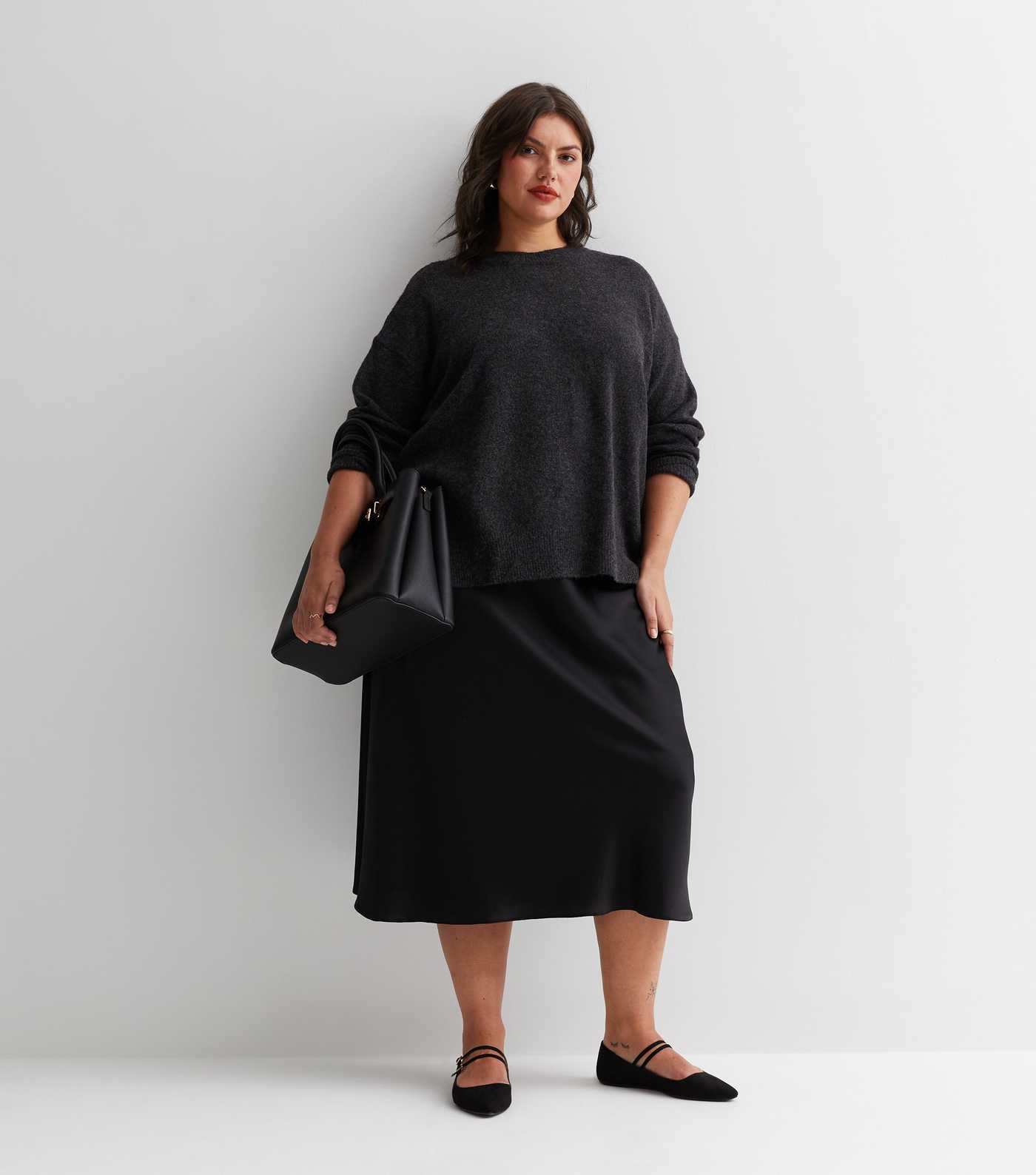 Curves Dark Grey Knit Oversized Jumper | New Look | New Look (UK)