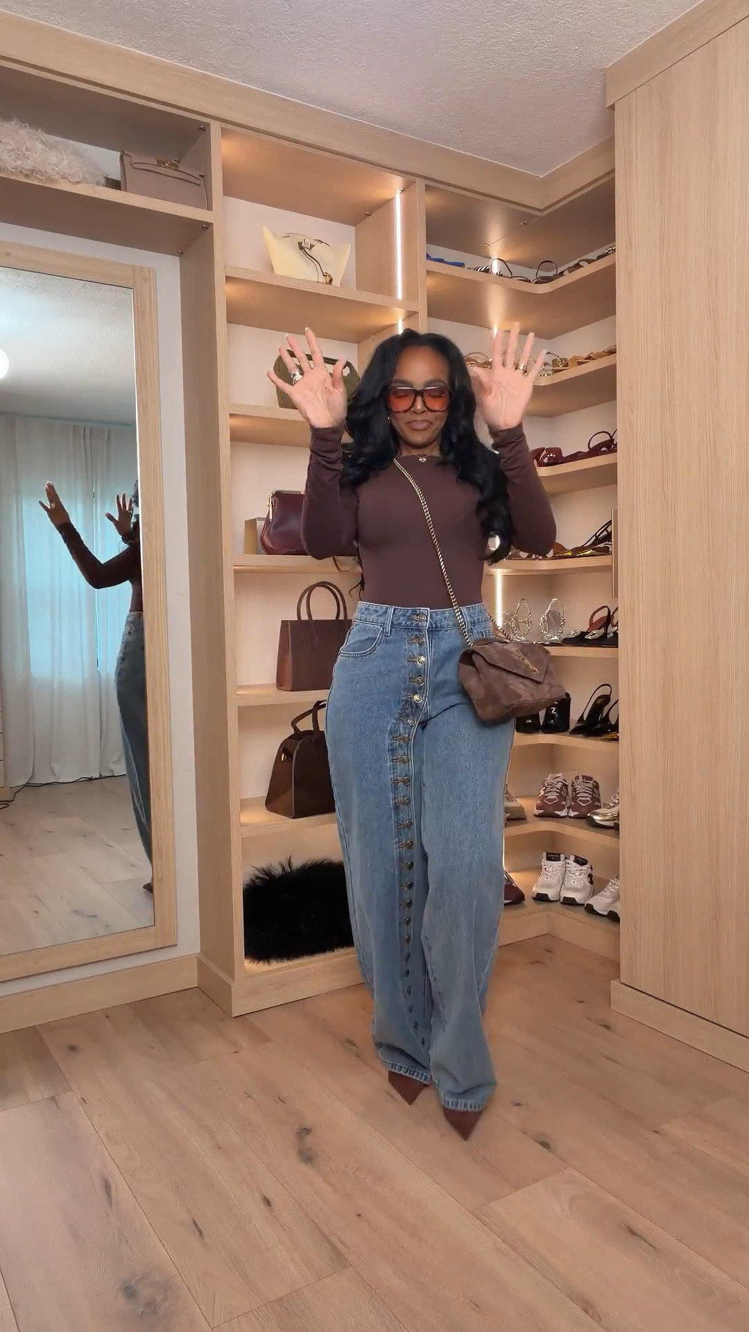 A timeless denim moment that always delivers. This outfit leans into clean lines and classic neutrals, making it easy to wear now and still love seasons from now. The fitted top balances the statement denim perfectly, creating a flattering, effortless silhouette.

Perfect for casual dinners, weekend plans, daytime errands, or dressing up denim for a polished everyday look.

📏 Sizing & Fit Details  
Height: 5'4"  
Weight: 138 lbs  
Bust: 34D  
Waist: 27"  
Hips: 40"  

Top: Size Small  
Jeans: Size 27 Long  
Shoes: True to size  

This is a go-to outfit formula you’ll reach for again and again. Each piece can be styled multiple ways, which means the cost per wear drops quickly and fits into a smart long-term shopping strategy.

Tap to get details and shop everything directly, or save this post to revisit later.

denim outfit ideas, elevated casual outfits, everyday chic style, classic wardrobe staples, neutral outfit inspiration, effortless fashion looks

Follow me on Instagram and YouTube @kirasfashionfinds