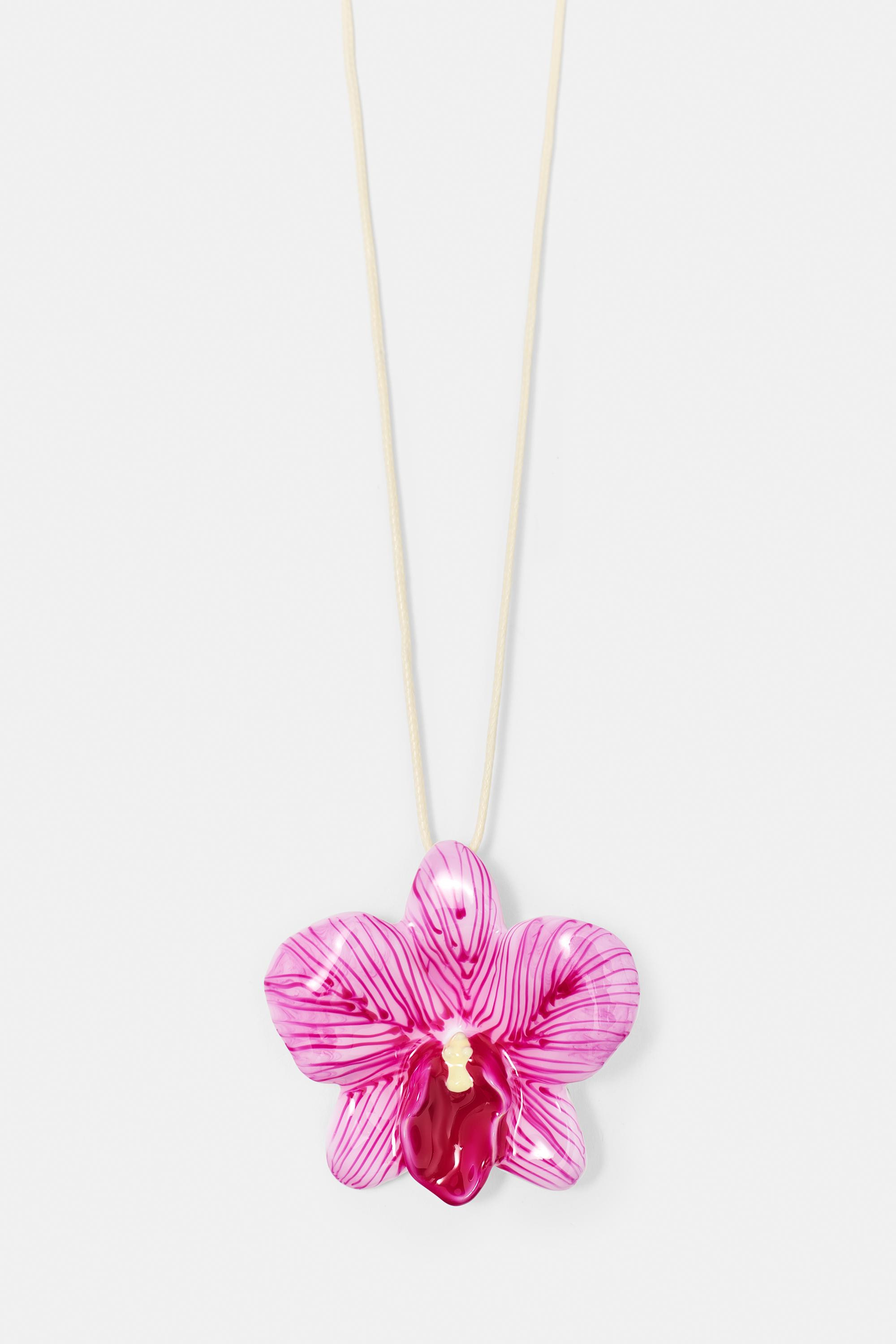 Floral necklace | Pull&Bear United Kingdom | PULL and BEAR UK