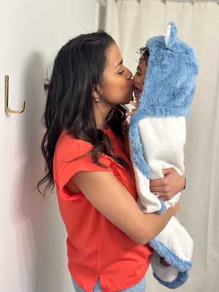 The most ultra soft bath towel that we love for our baby boy! Makes bath time more fun!
This makes a great baby shower gift. We also have little Giraffe blankets that we love! 

#LTKBaby #LTKBump #LTKGiftGuide