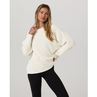 Vuori Alps Classic Crew Neck T-Shirt Sweater | Marshmallow | Medium | Vuori Clothing (US & Canada)