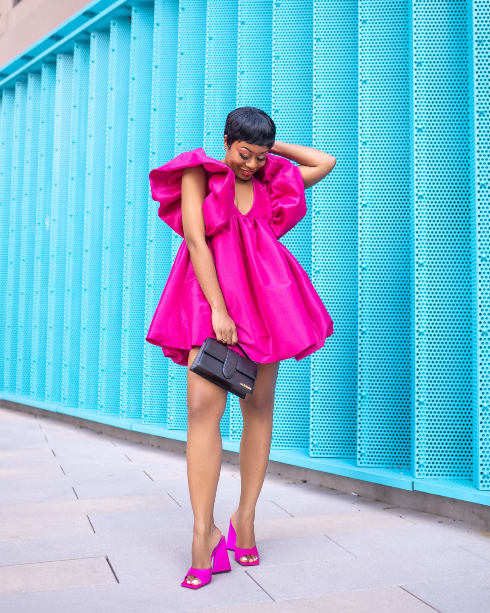 Taking it back to the festive dress. Perfect for the NYE celebrations. It comes in other colors and I’m obsessed.

Some colors are on sale including the blue and navy color 🤫 Hurry and get before it sold out. 

#nyeoutfit #holidaydress

#LTKwedding #LTKshoecrush #LTKHoliday