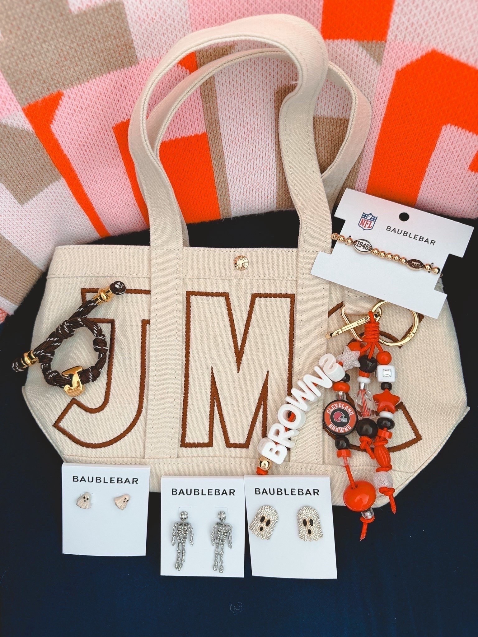 Baublebar fall haul with Halloween earrings and NFL accessories! Canvas bag, bag charm, custom jewelry #LTKFallSale



#LTKStyleTip 

Baublebar fall haul with Halloween earrings and NFL accessories! Canvas bag, bag charm, custom jewelry 





#LTKSeasonal #LTKGiftGuide #LTKHoliday