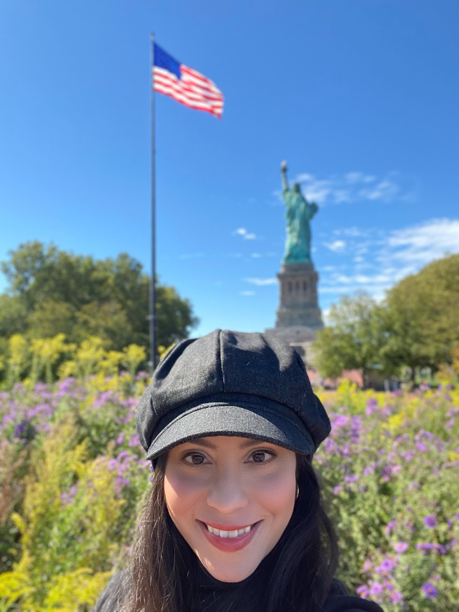 A cute newsboy hat and didn’t have time to style your hair when traveling😅

#LTKstyletip #LTKunder50 #LTKtravel