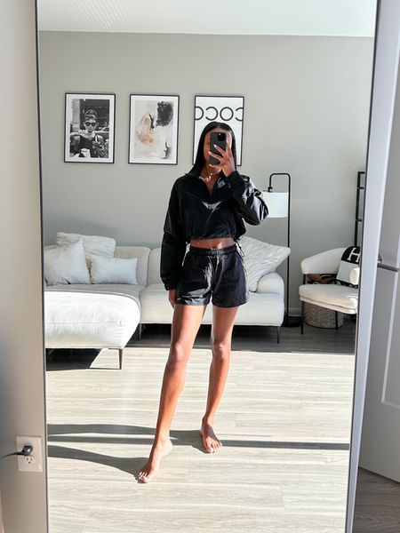 Alo Yoga, shorts, alumni short, wearing an extra small, cropped pullover wearing a small, loungewear, athleisure 

#LTKfit #LTKstyletip #LTKunder100